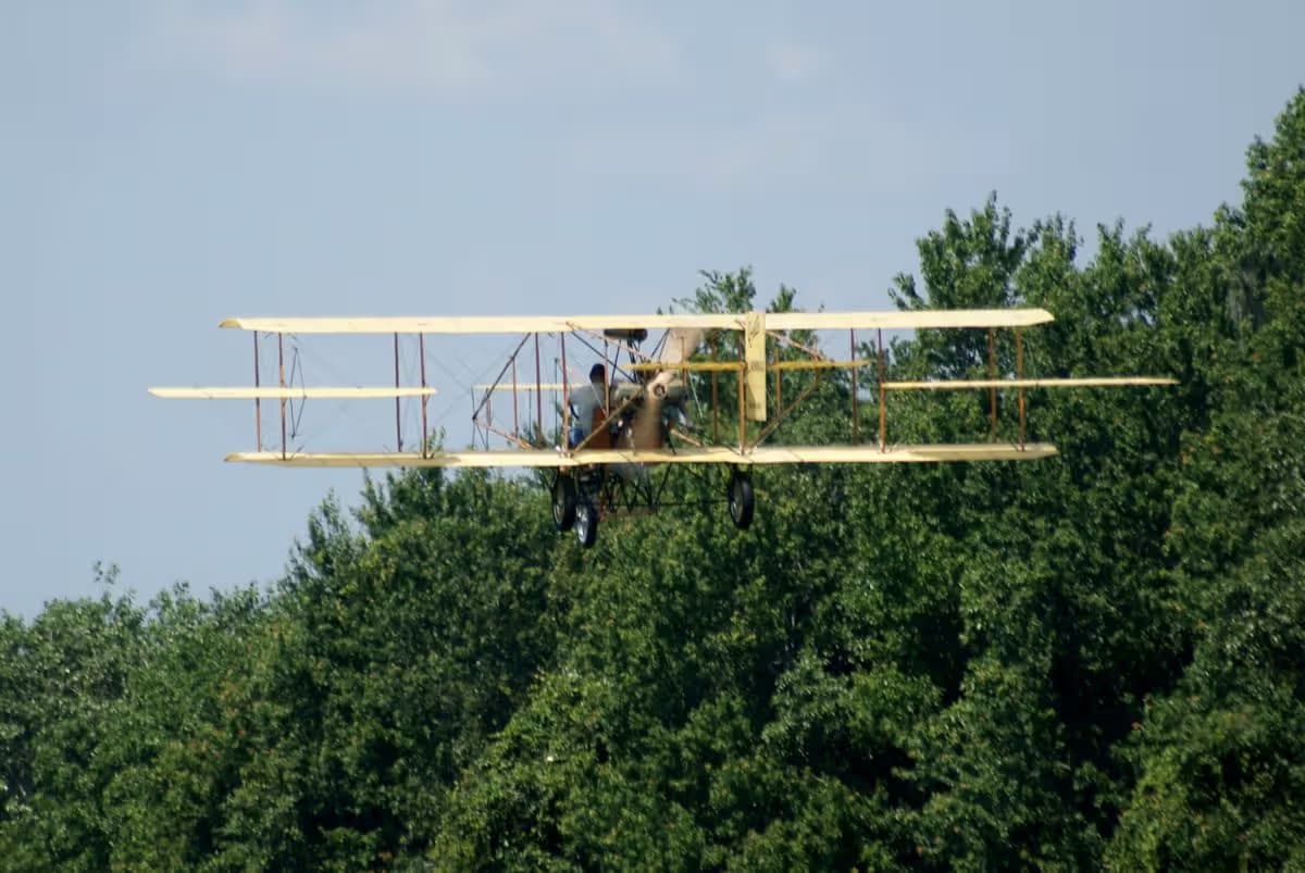 Unidentified — Aircraft