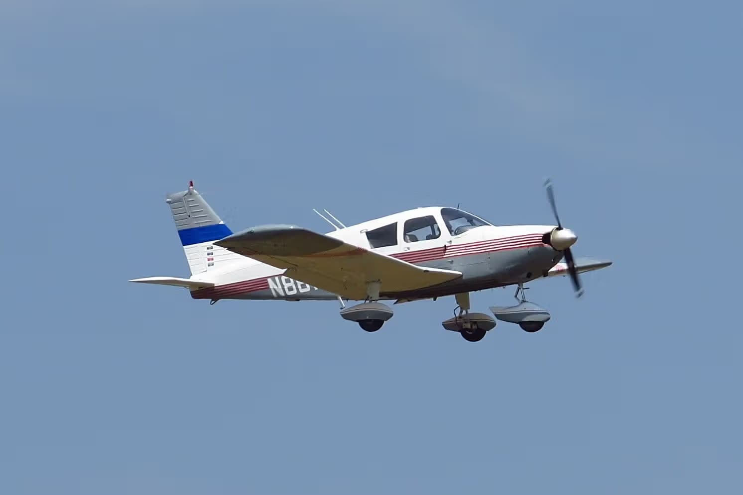 N8814W — Single-engine aircraft