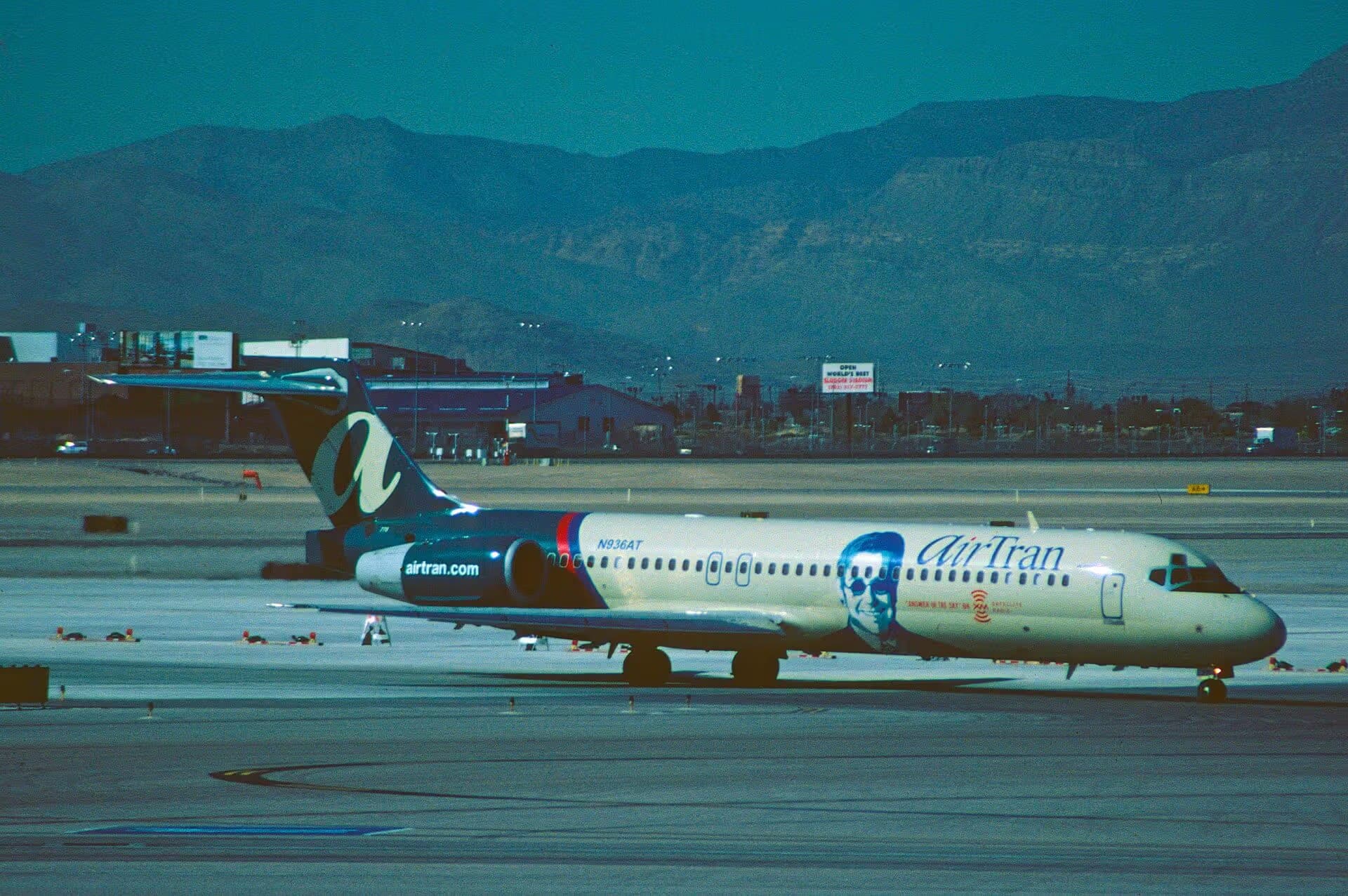N936AT — Boeing