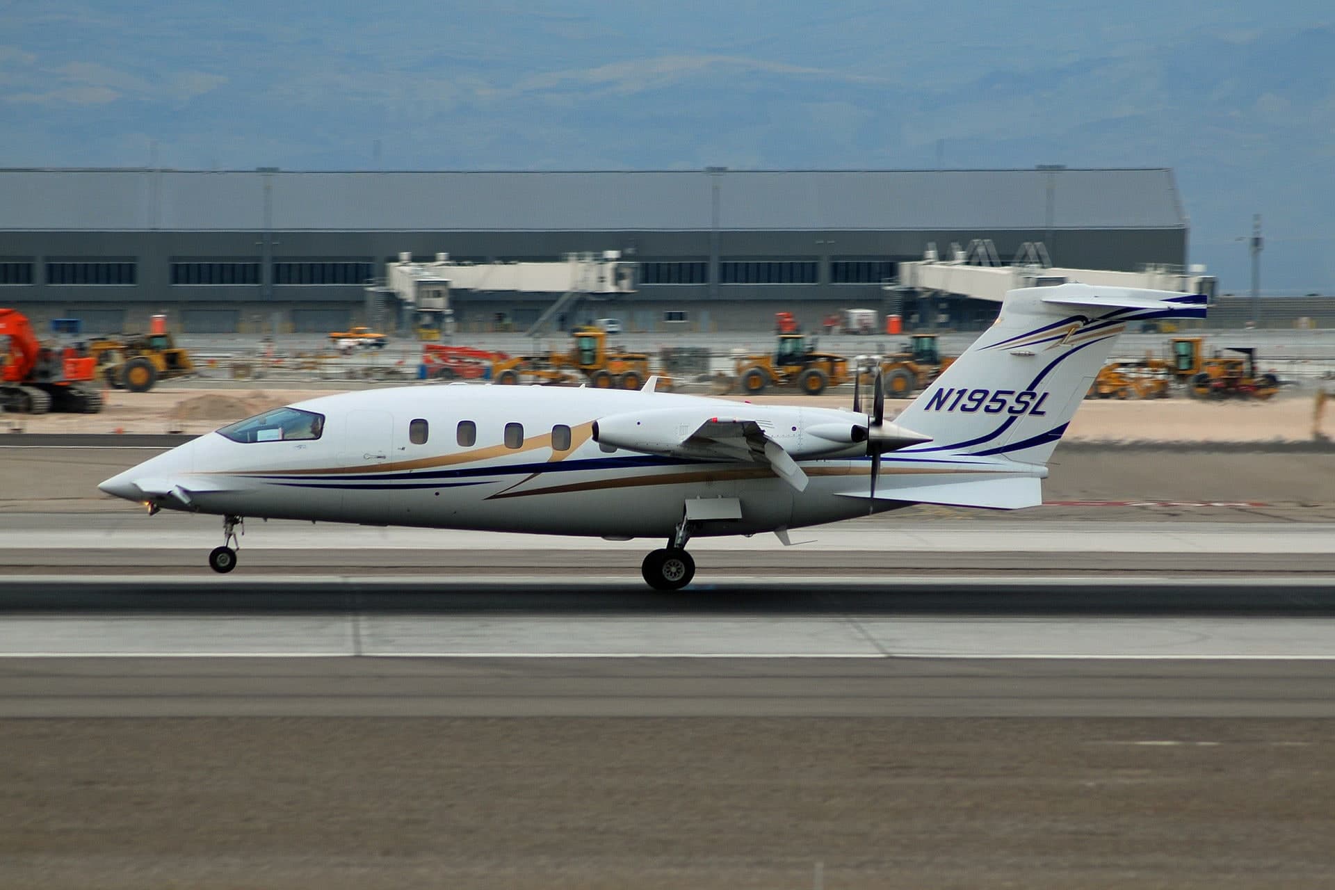 N195SL — Aircraft
