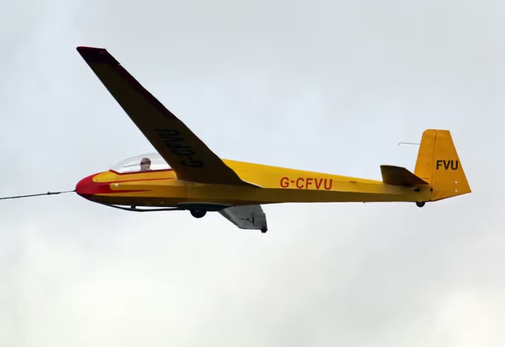 G-CFVU — Glider