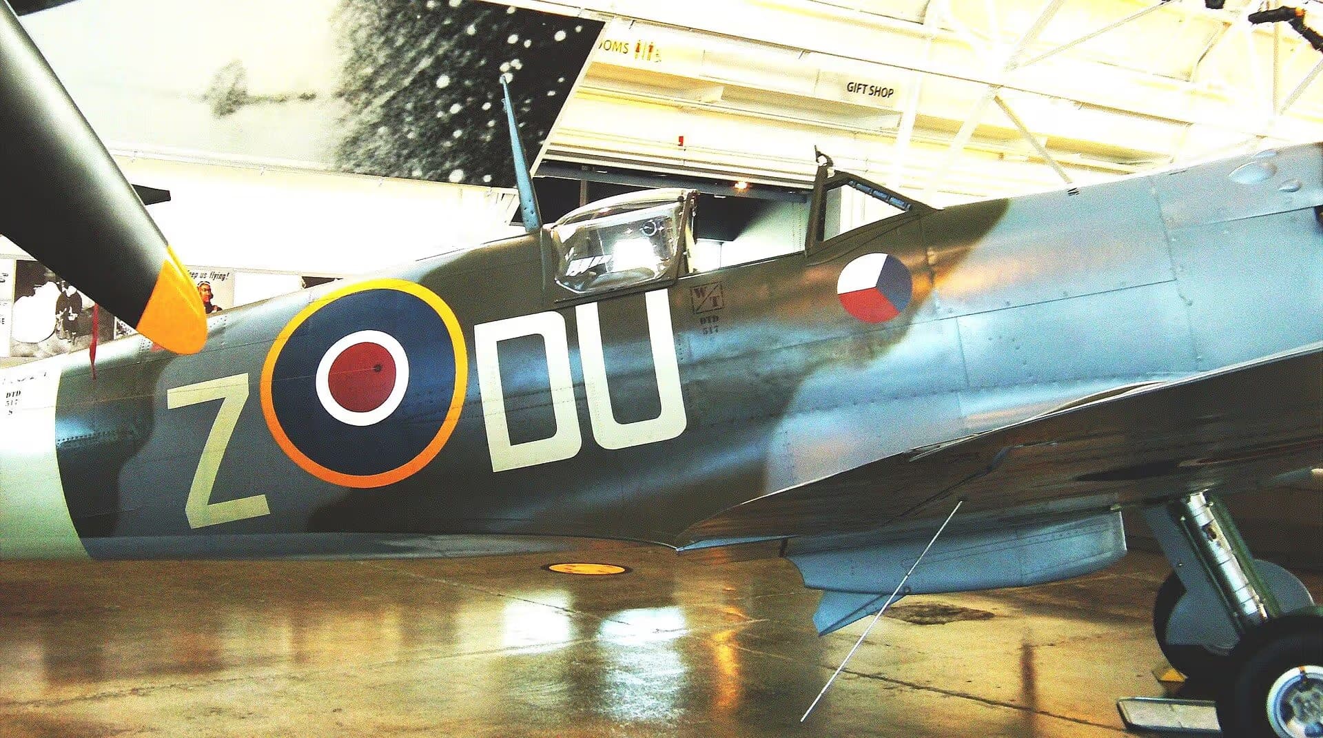 Unidentified — Warbird