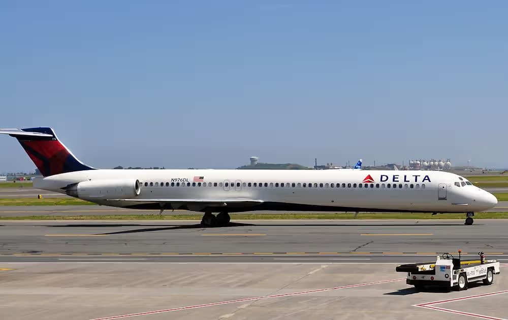 N976DL — Aircraft