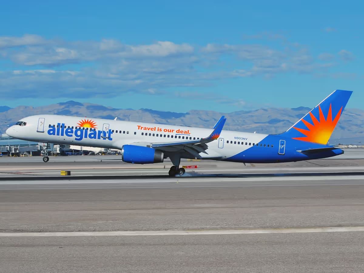N903NV — Twin-engine aircraft