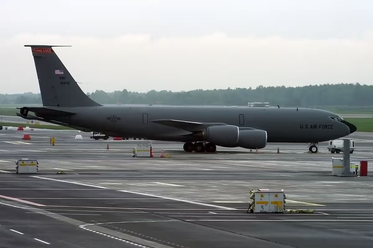 Unidentified — Boeing