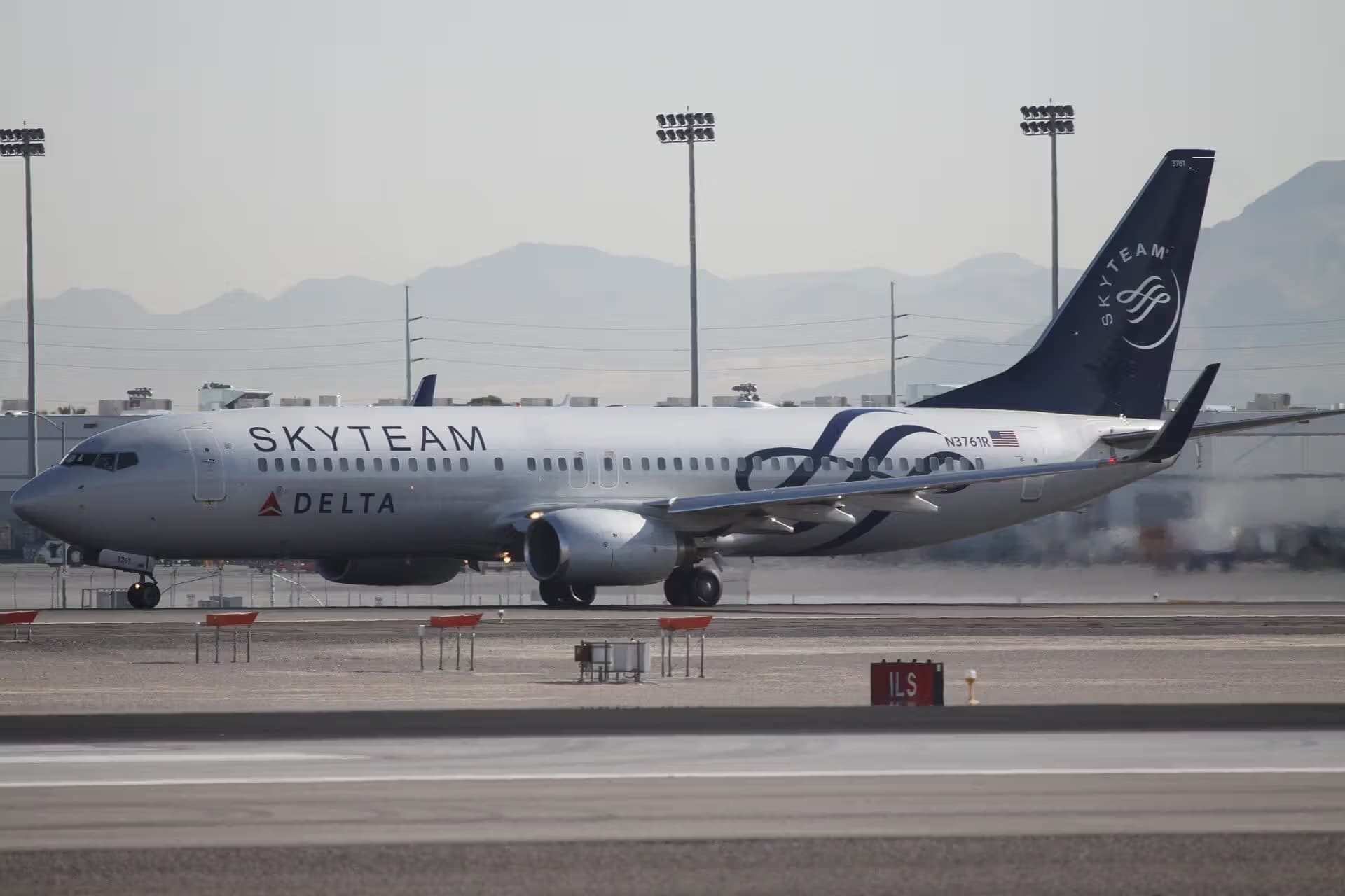 N3761R — Boeing