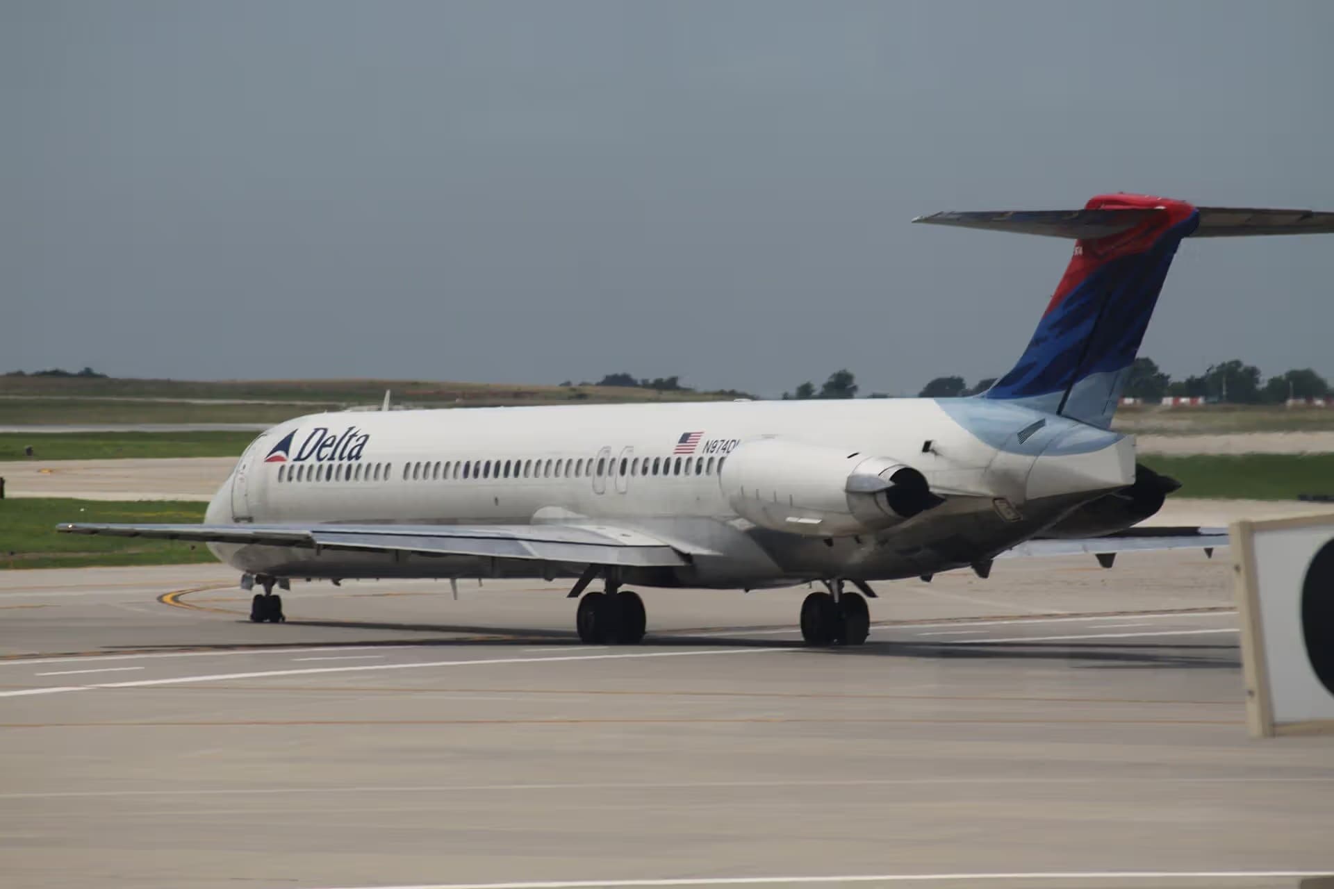 N974DL — Aircraft