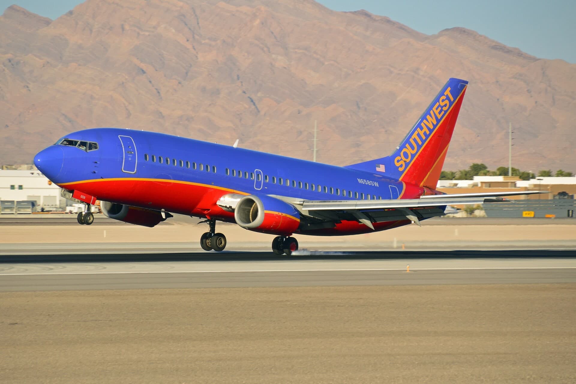 N658SW — Twin-engine aircraft