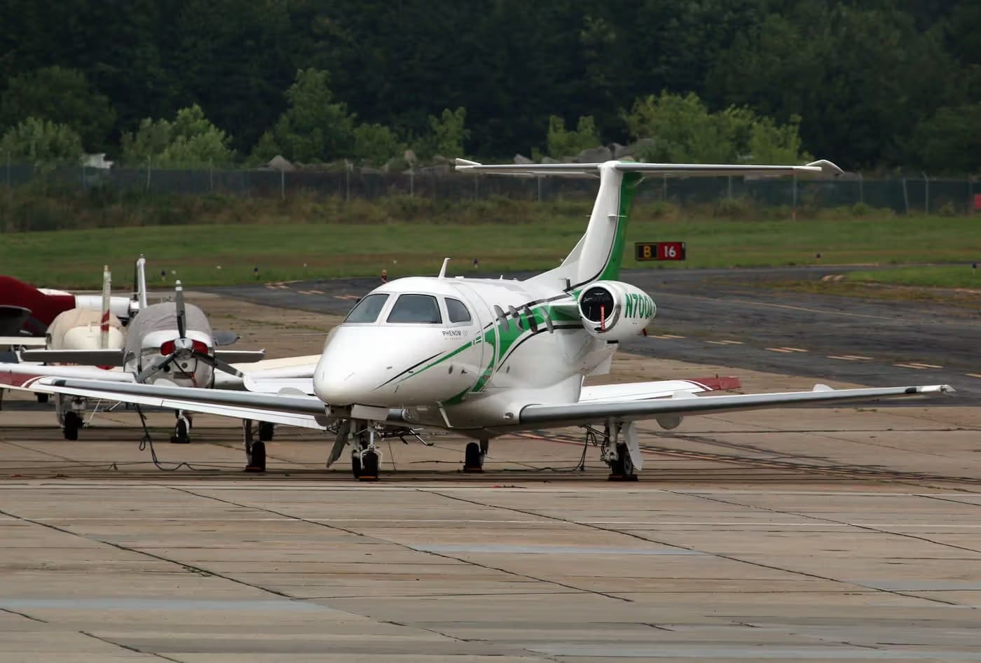 N700AJ — Aircraft