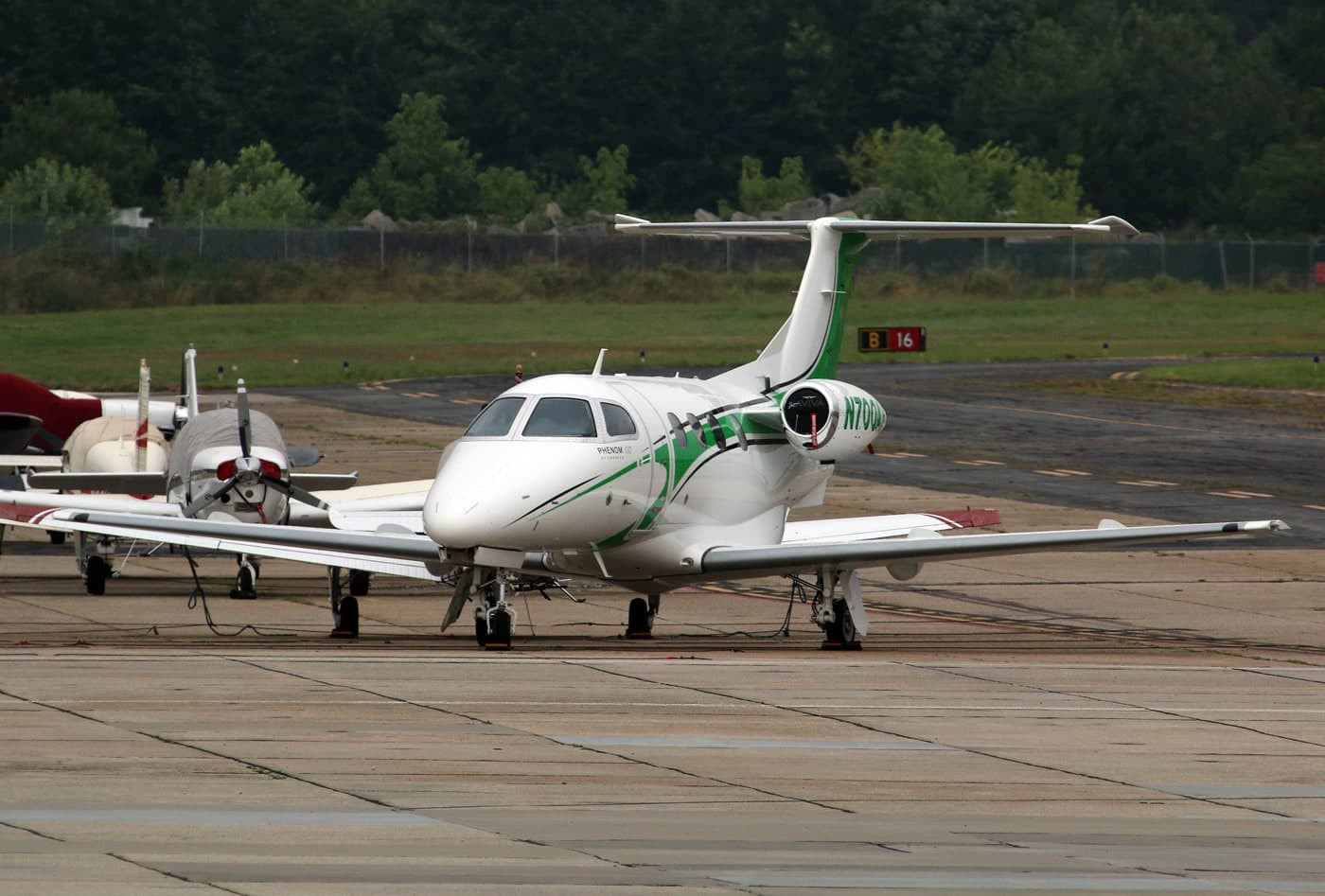N700AJ — Aircraft