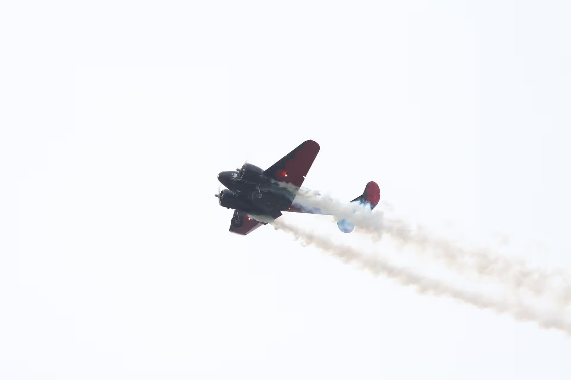 N9109R — Twin-engine aircraft
