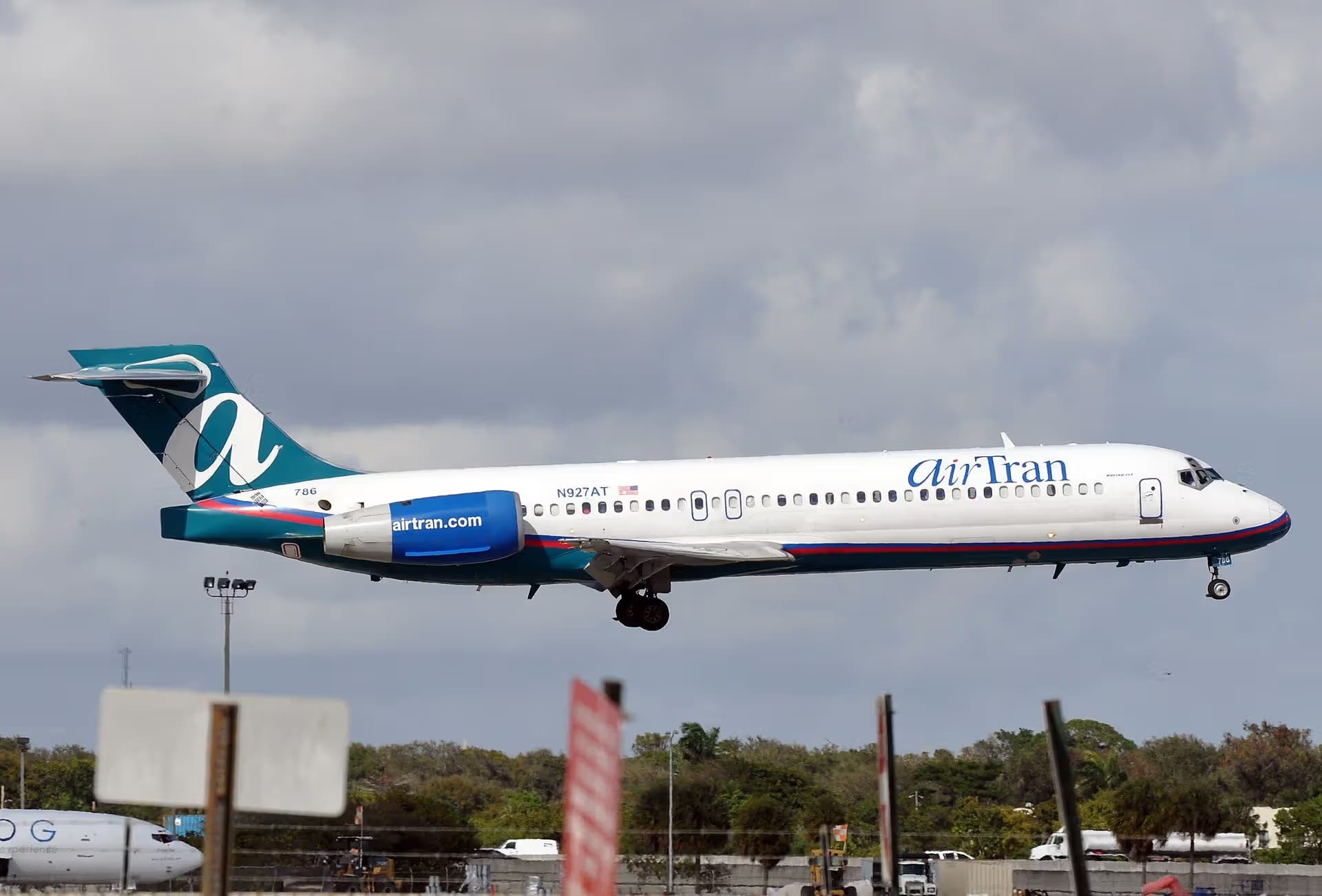 N927AT — Boeing