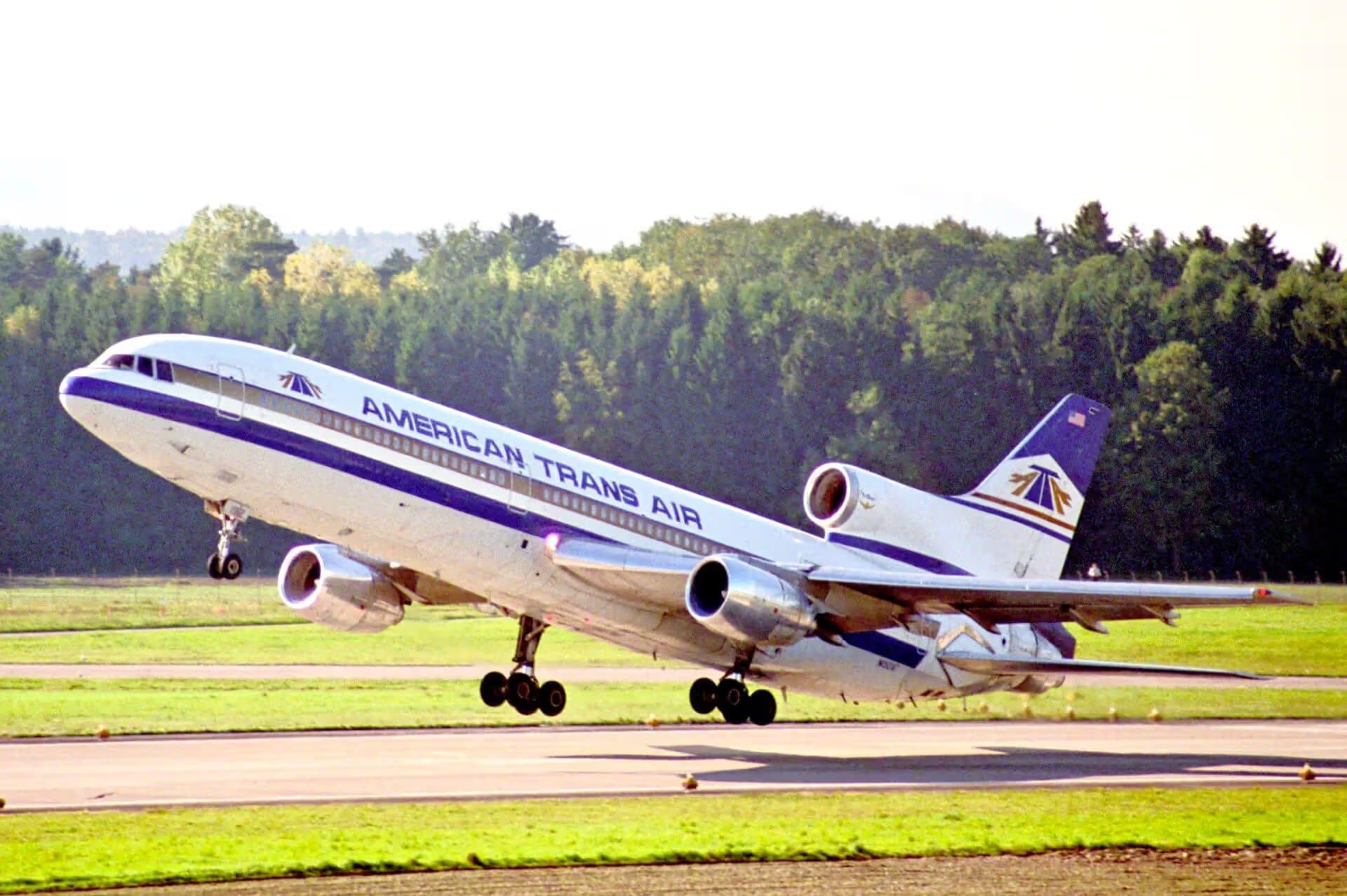 N192AT — Lockheed