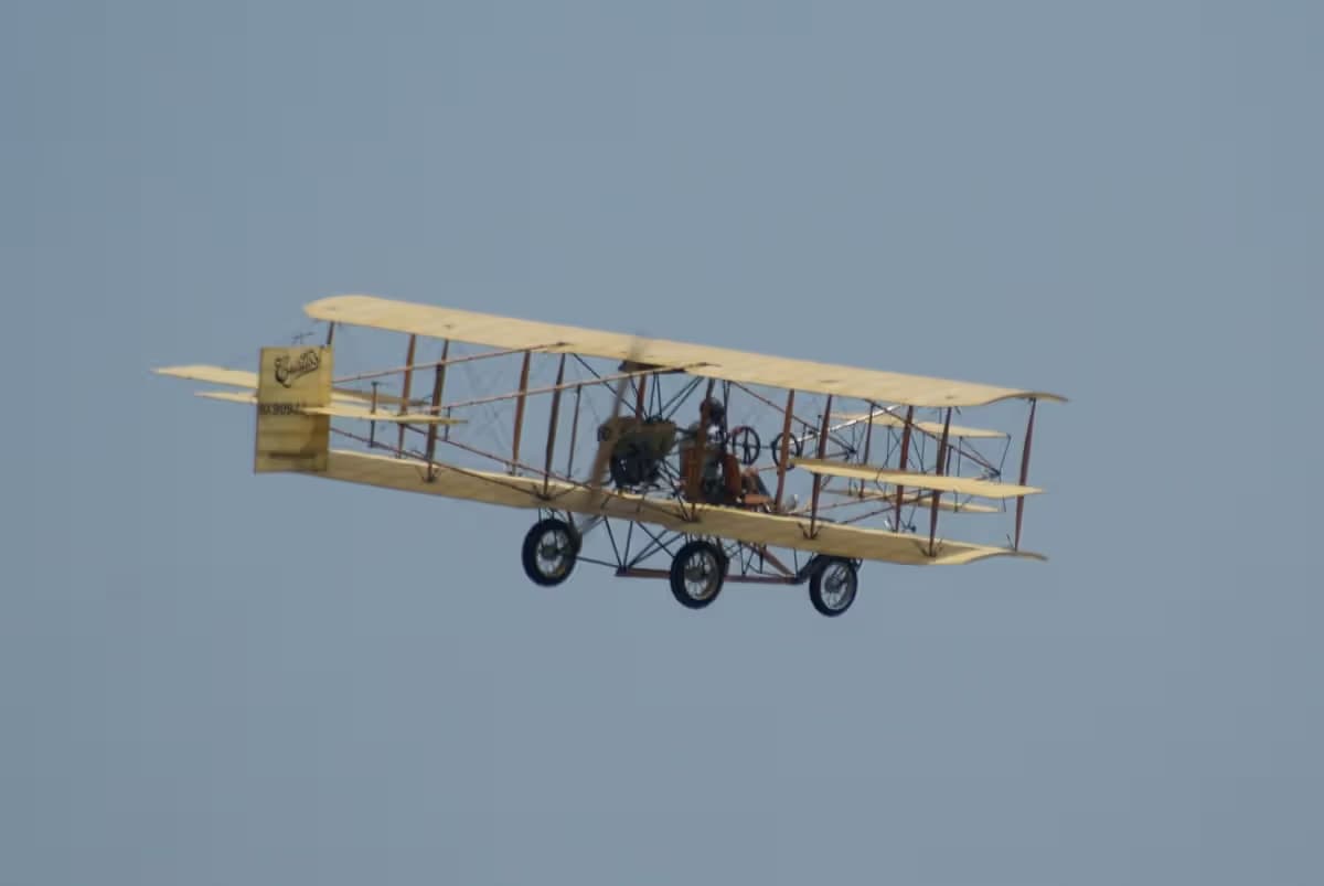 Unidentified — Aircraft