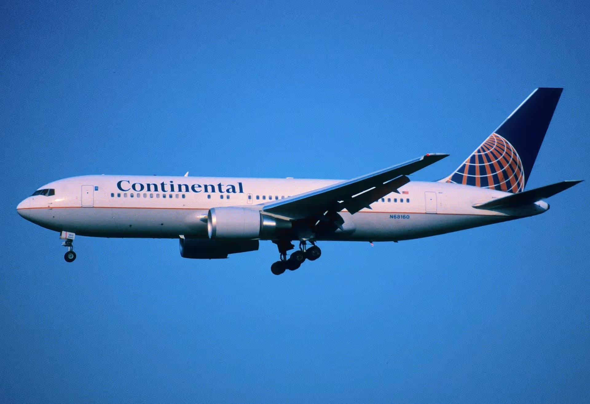 N68160 — Twin-engine aircraft