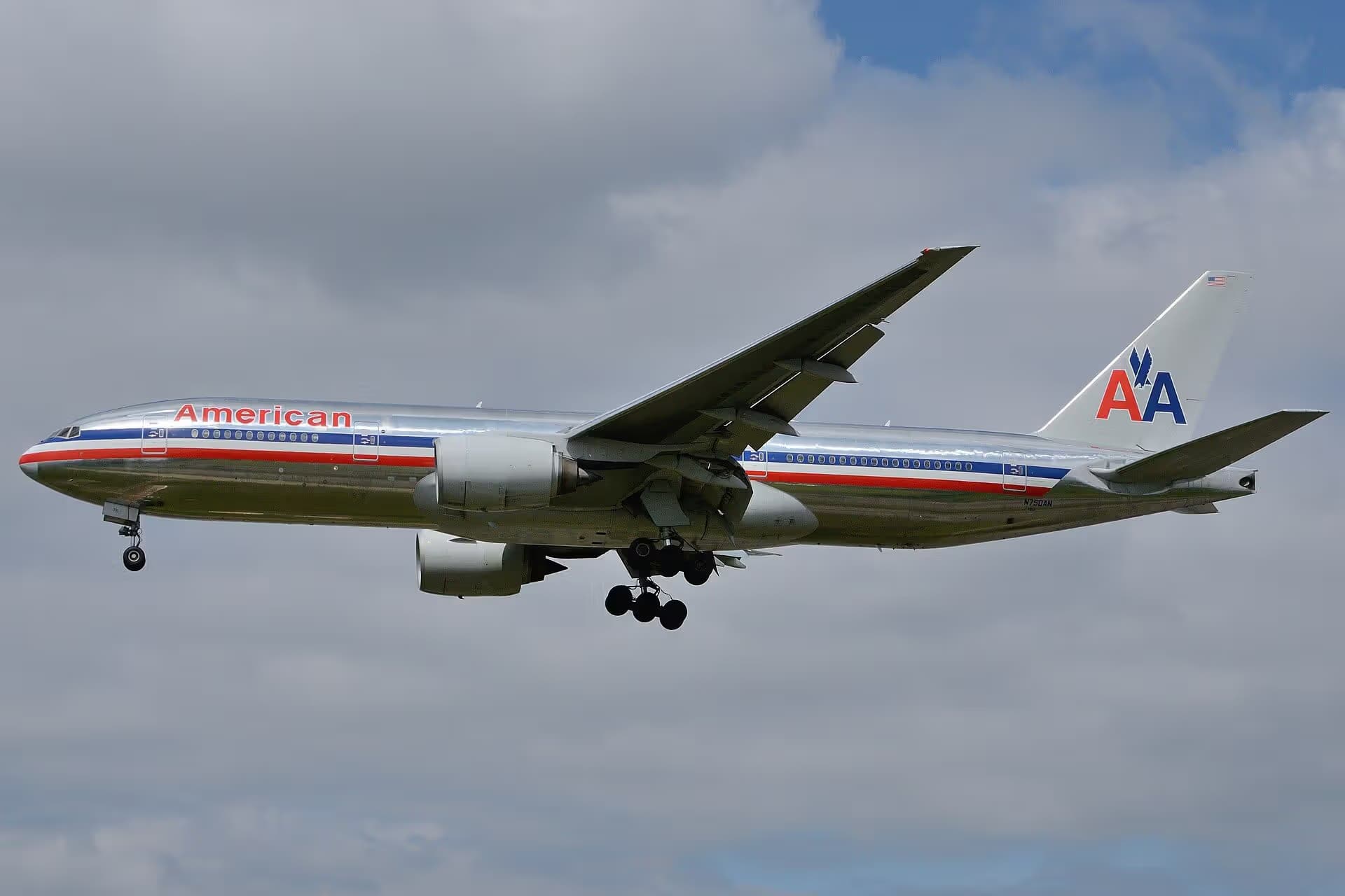 N750AN — Boeing at London Heathrow Airport