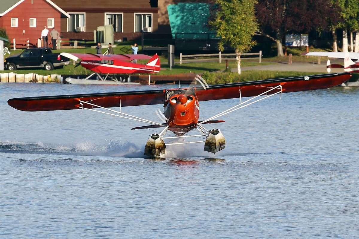 N2002V — Floatplane