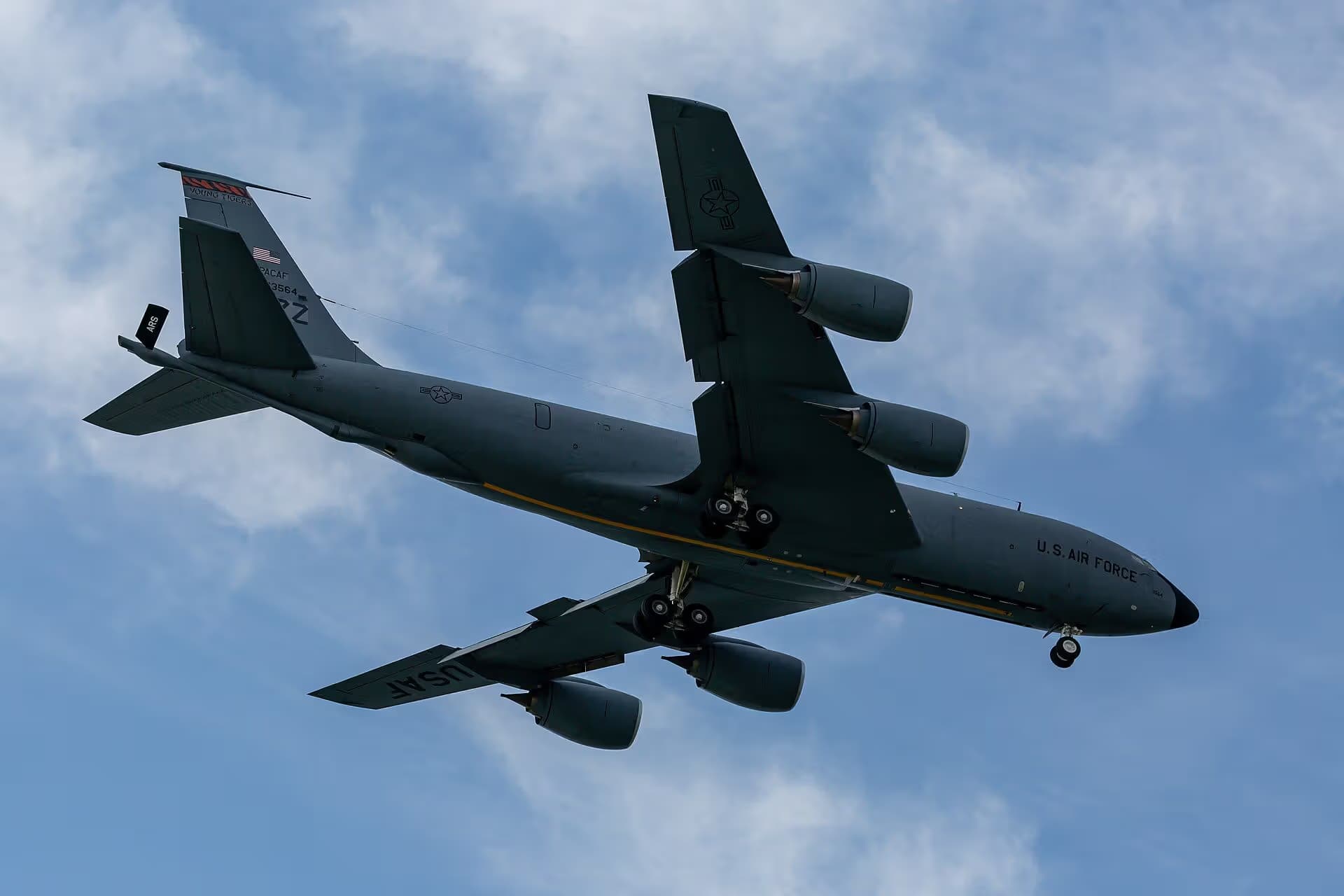 Unidentified — Boeing
