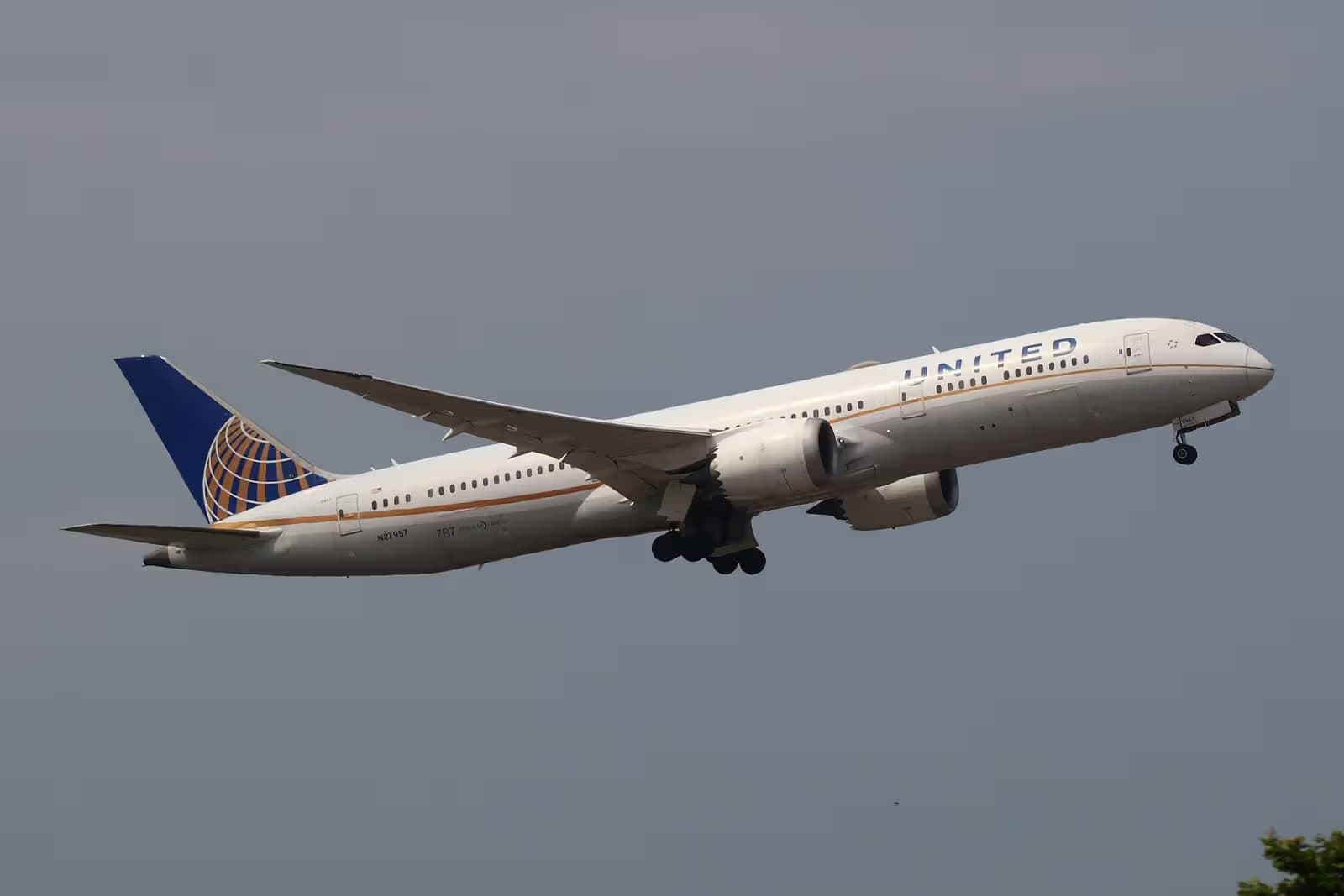 N27957 — Boeing