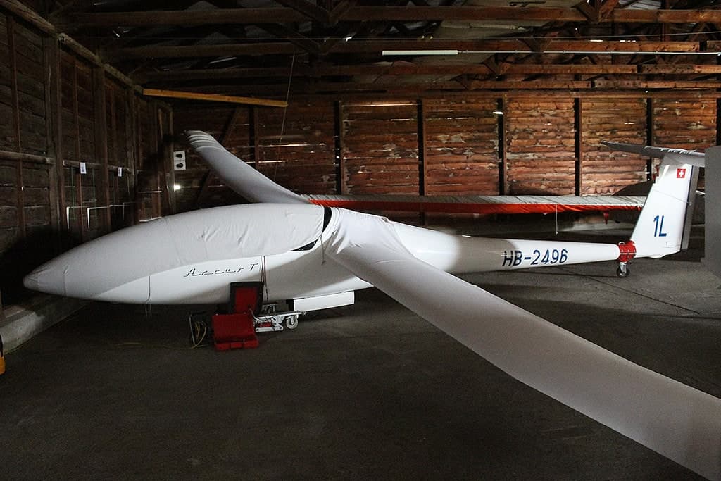 HB-2496 — Glider