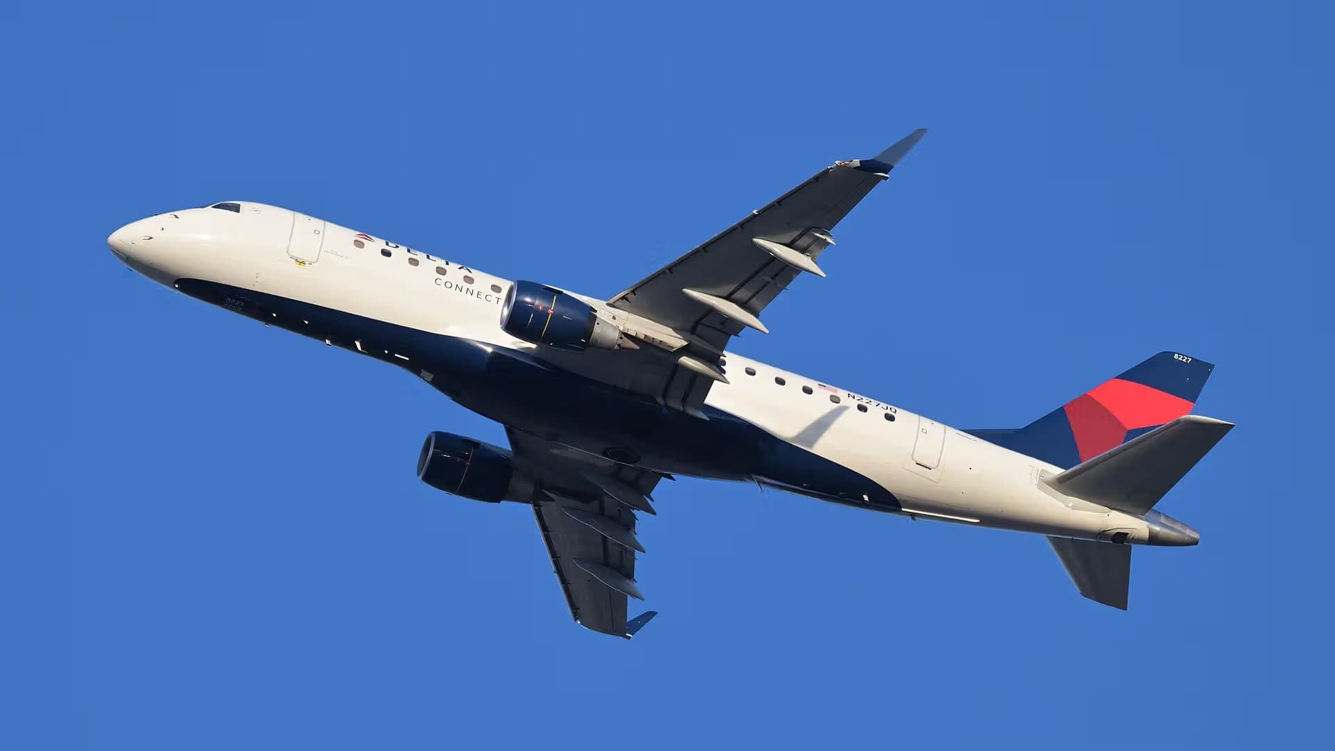 N227JQ — Embraer
