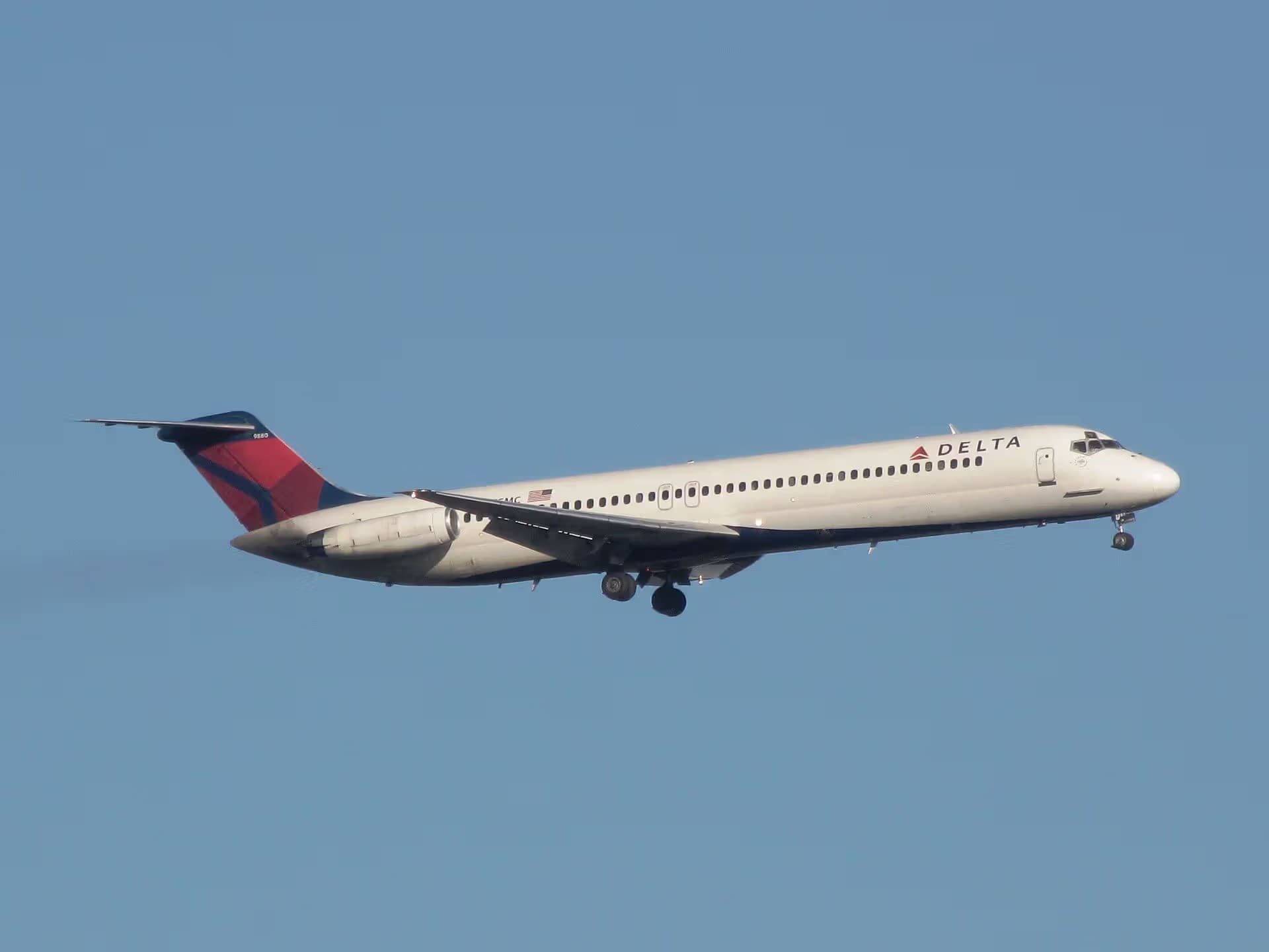 N675MC — Douglas