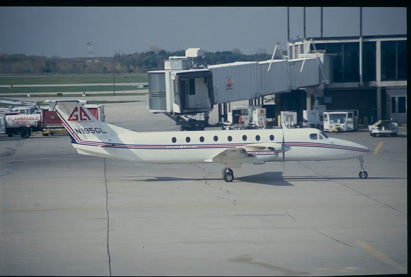 N195GL — Beech