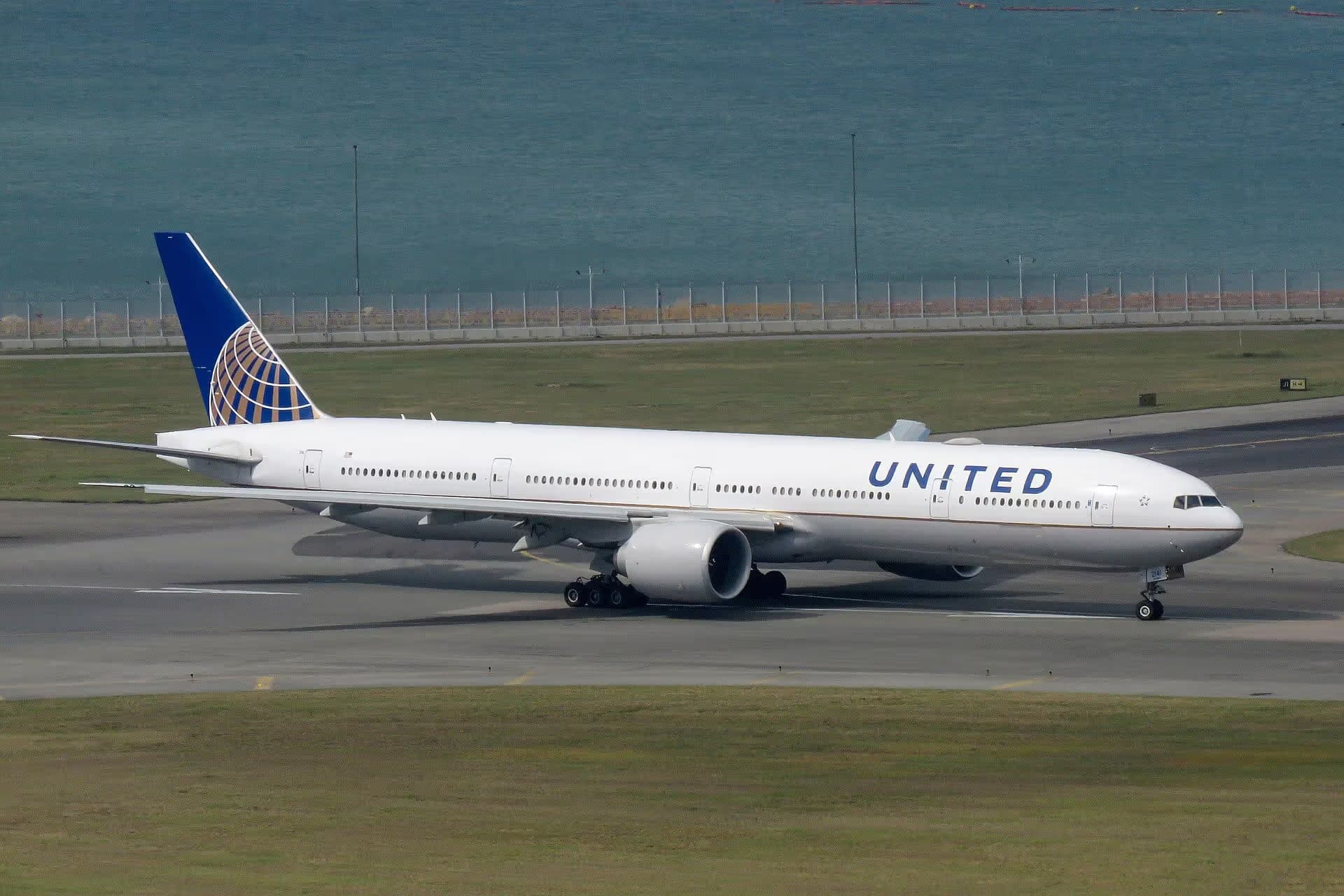 N2341U — Boeing
