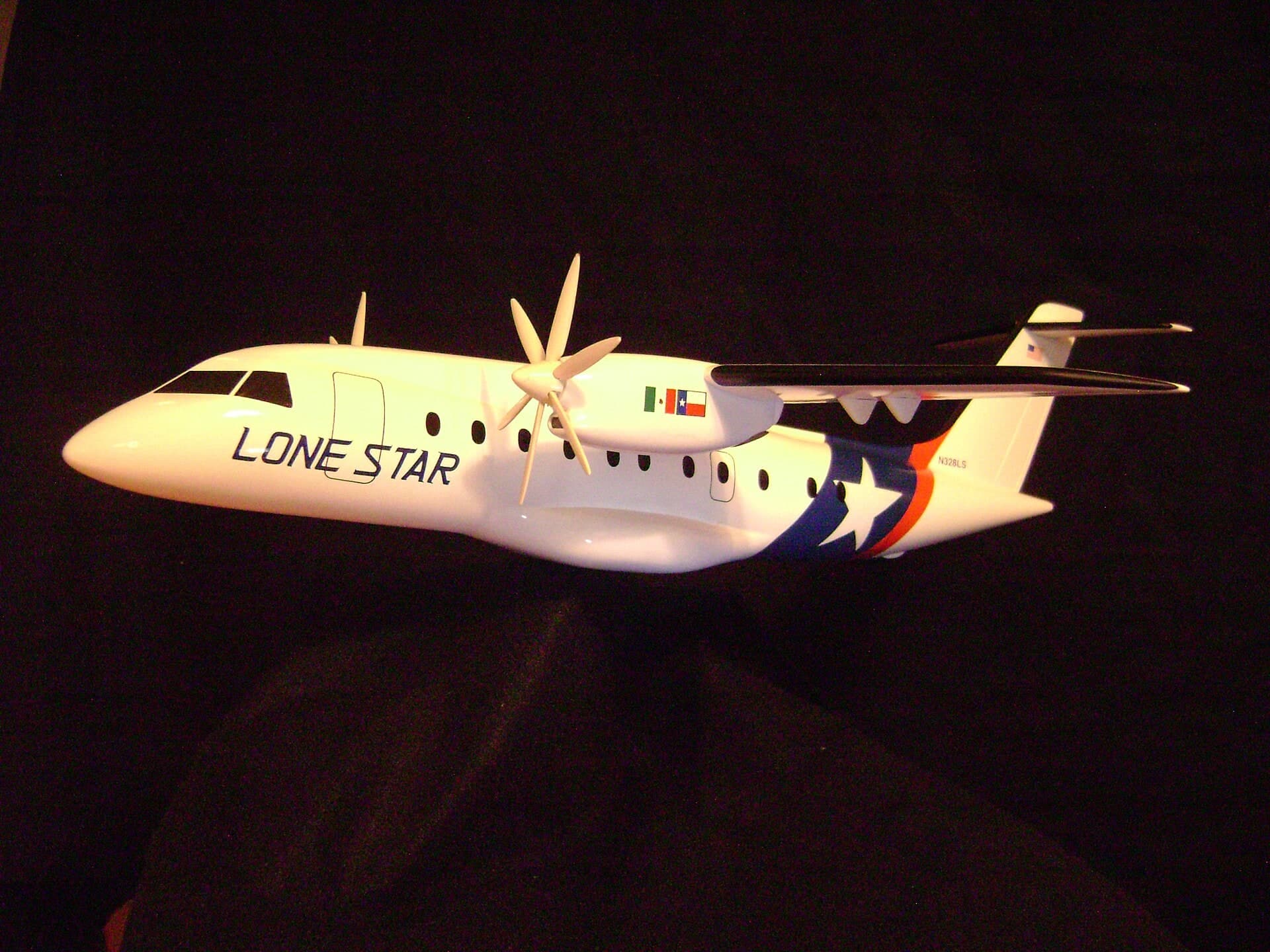 N328LS — Aircraft