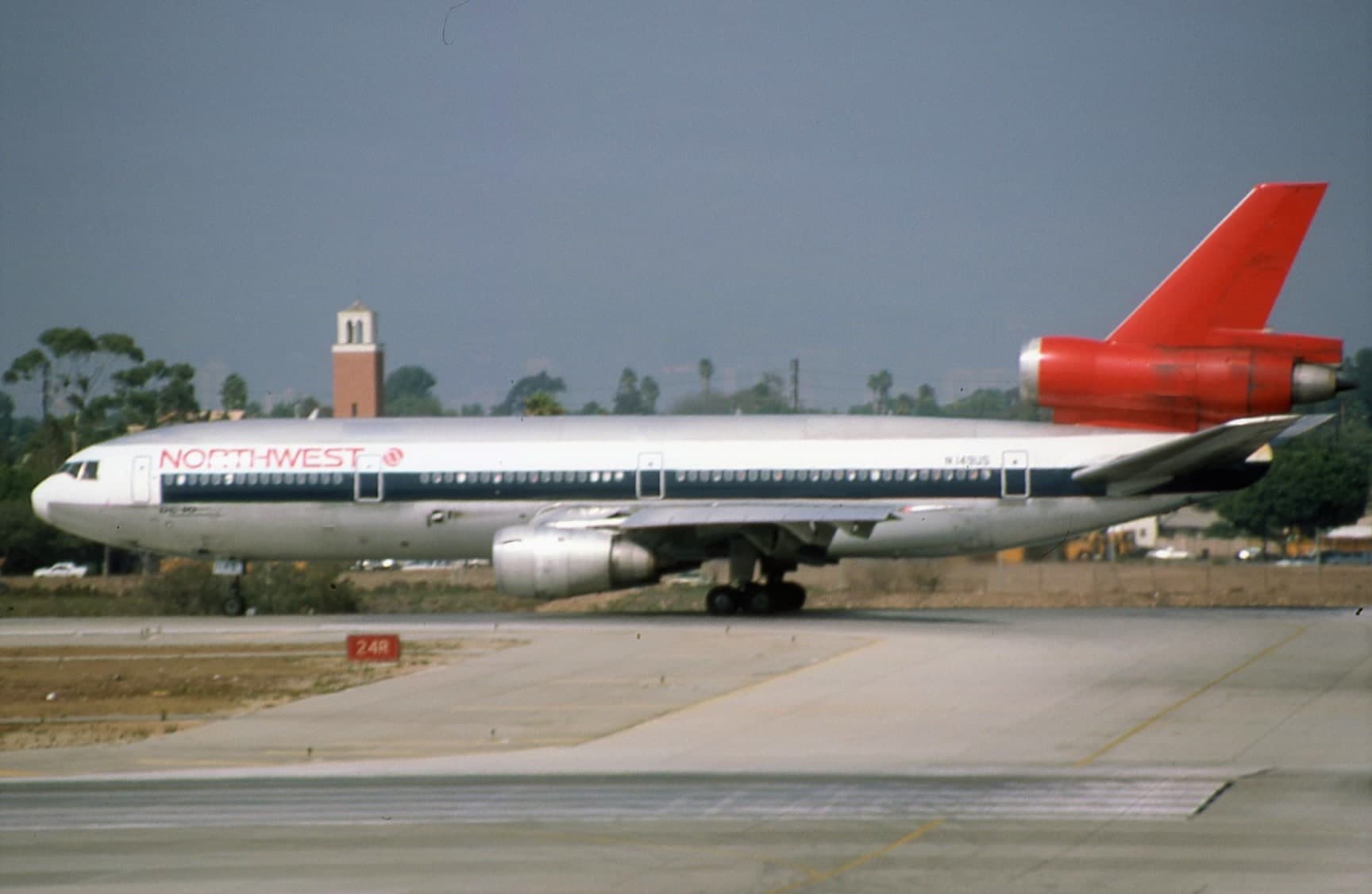 N149US — Douglas