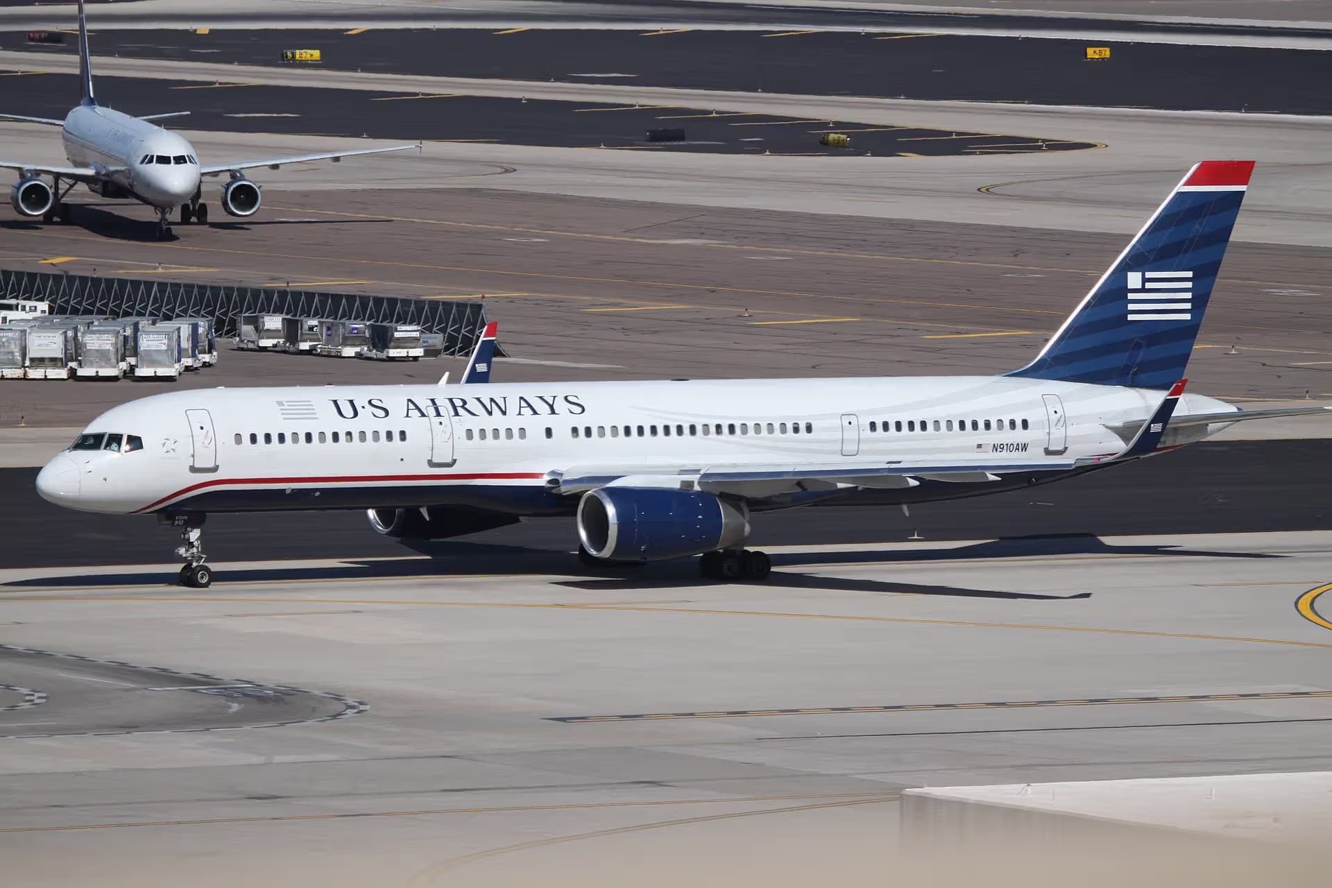 N910AW — Twin-engine aircraft