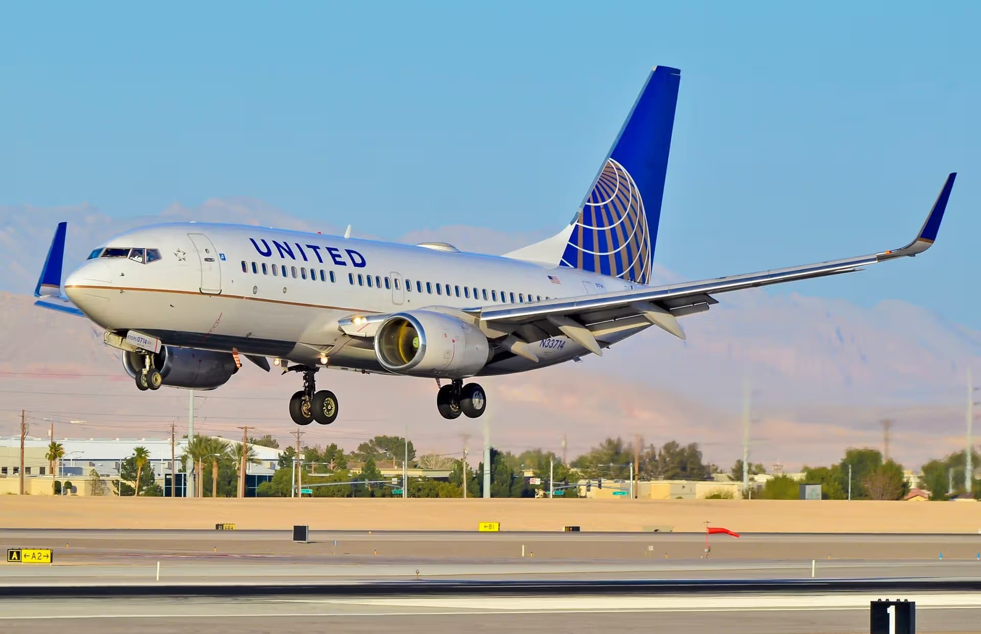N33714 — Boeing