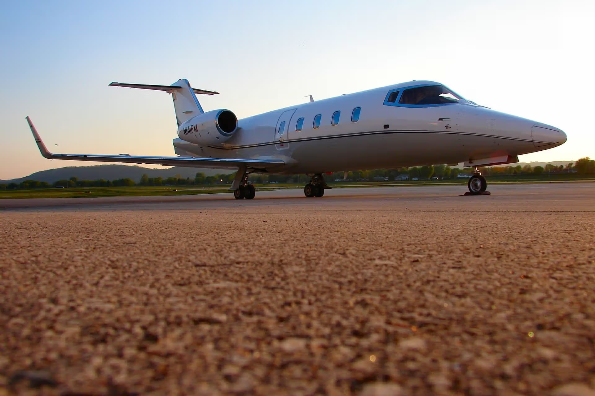 N141FM — Business jet