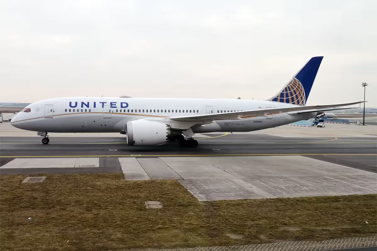 N28912 — Boeing