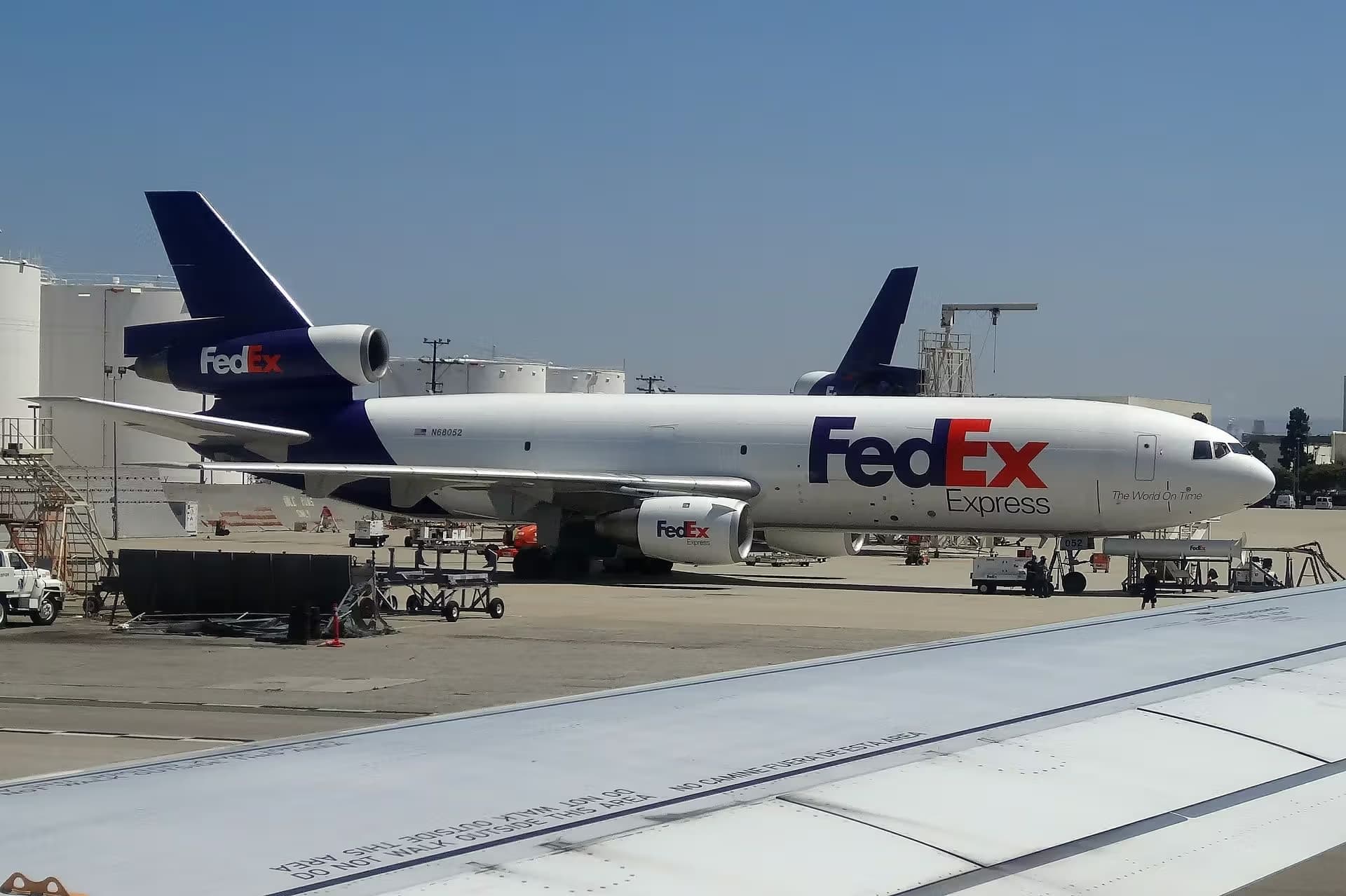 N68052 — Aircraft
