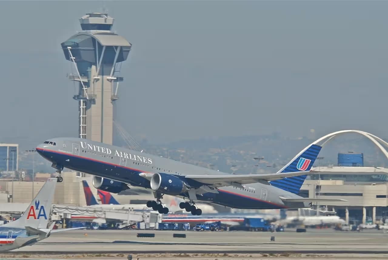 N227UA — Boeing
