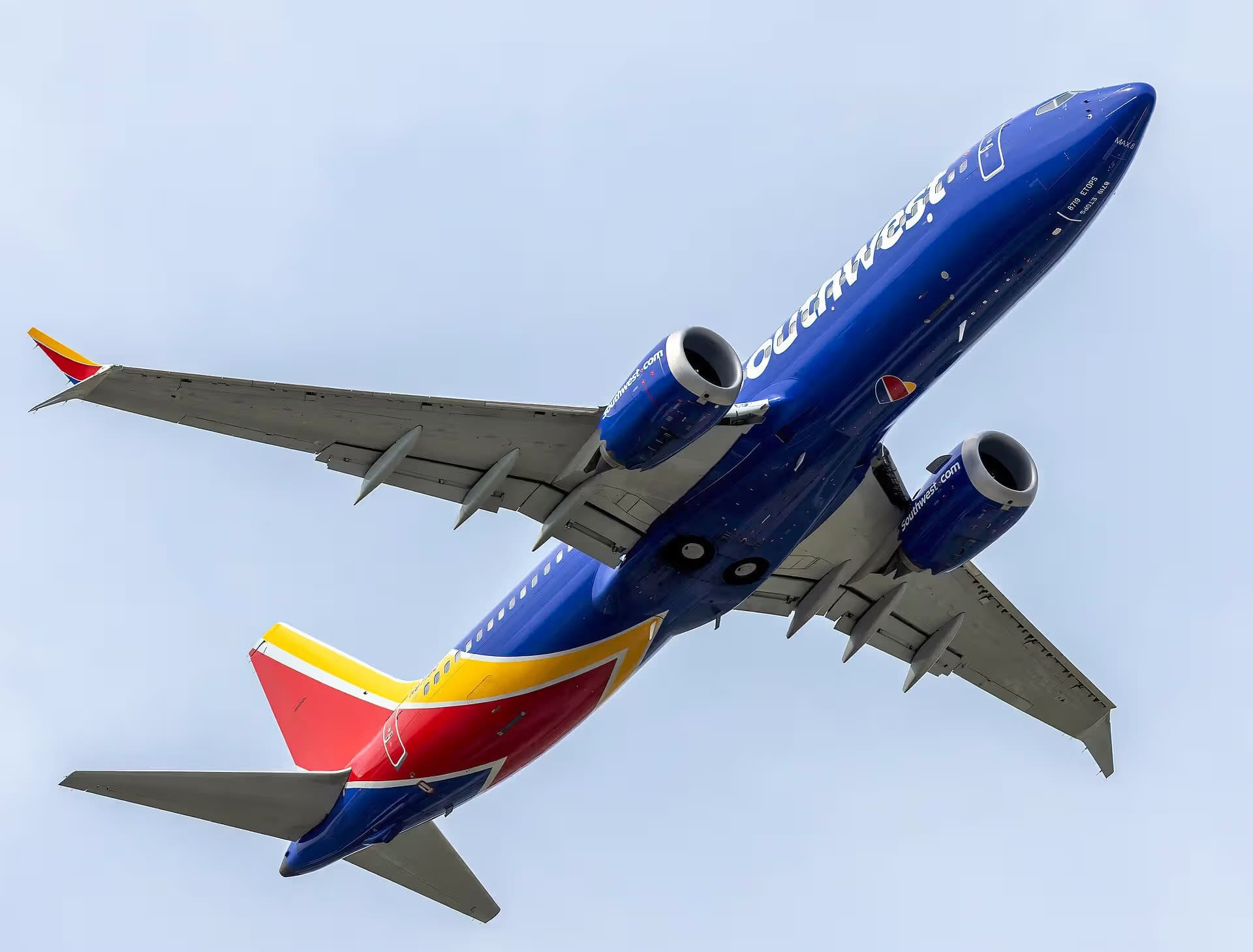 N8719Q — Twin-engine aircraft