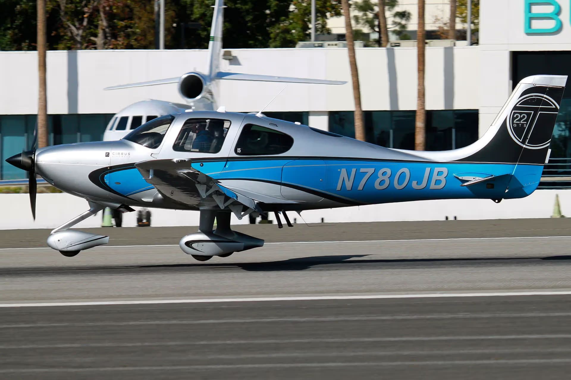 N780JB — Cirrus