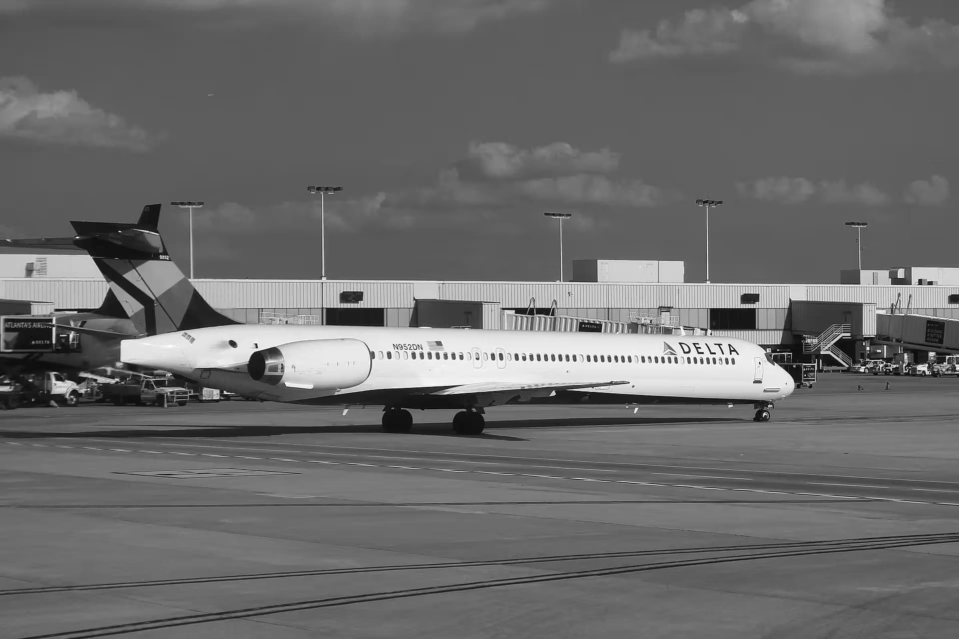 N952DN — Douglas