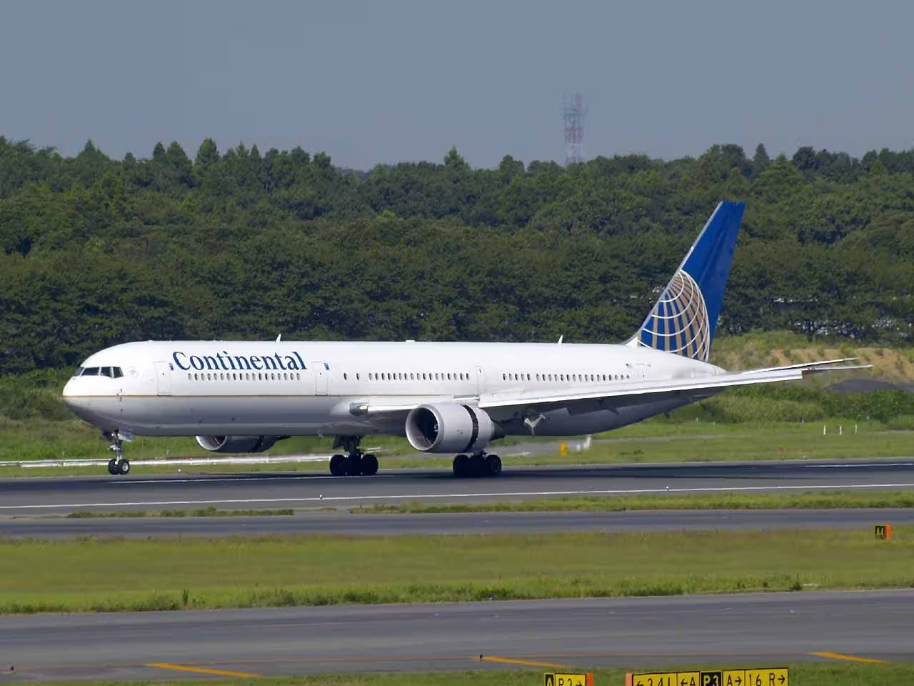 N77066 — Boeing