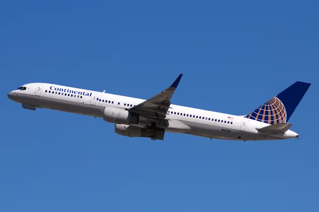 N67134 — Twin-engine aircraft