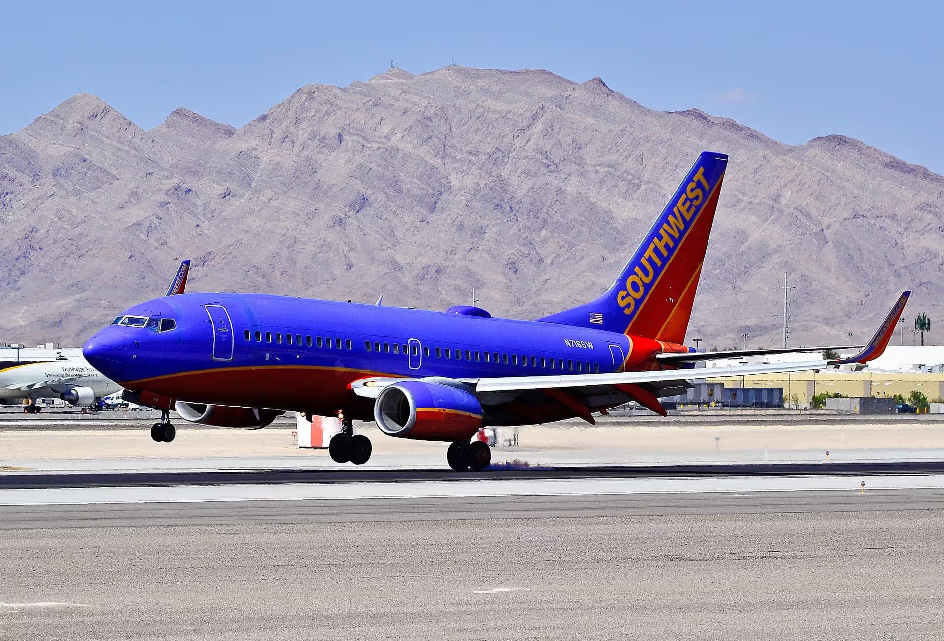 N716SW — Boeing