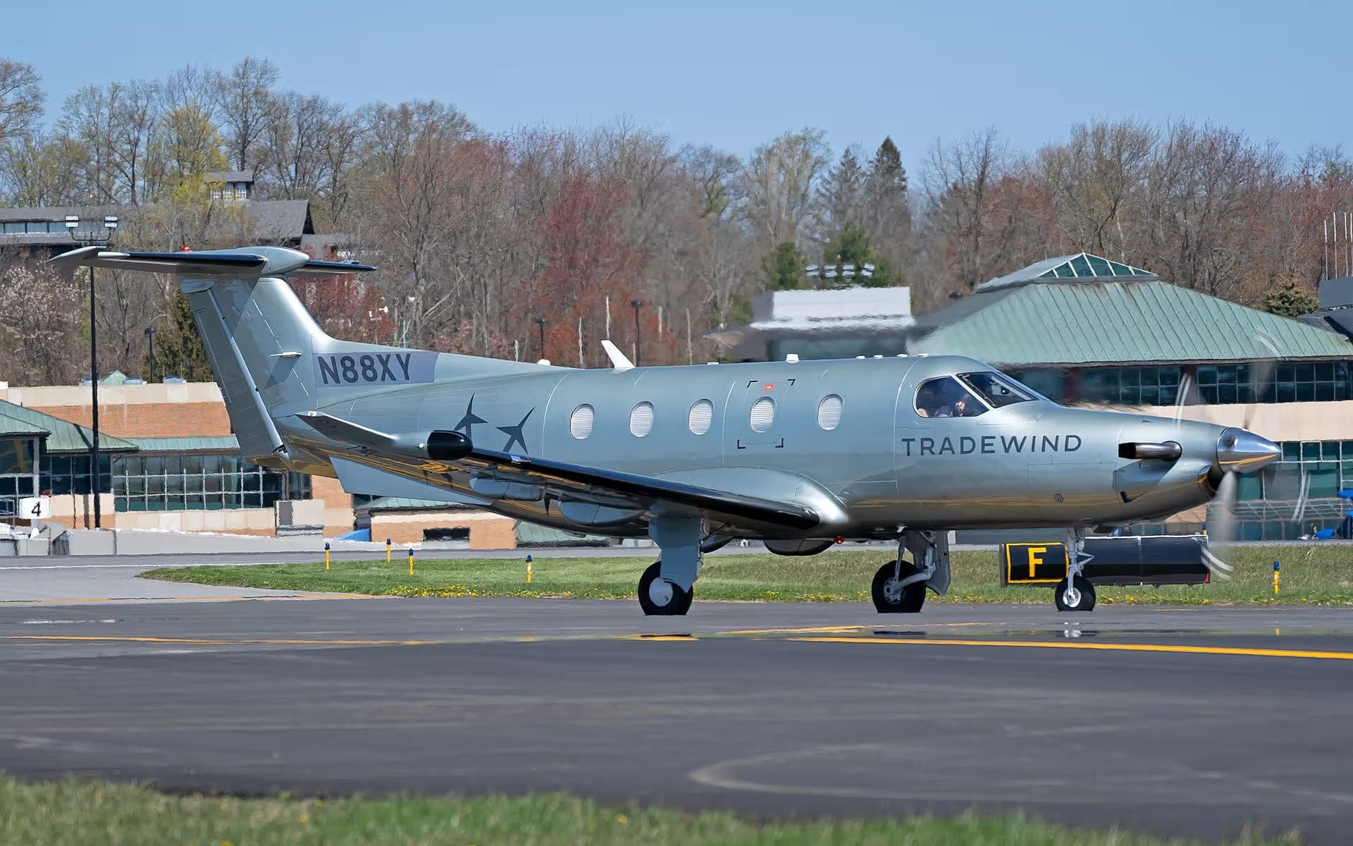 N88XY — Pilatus
