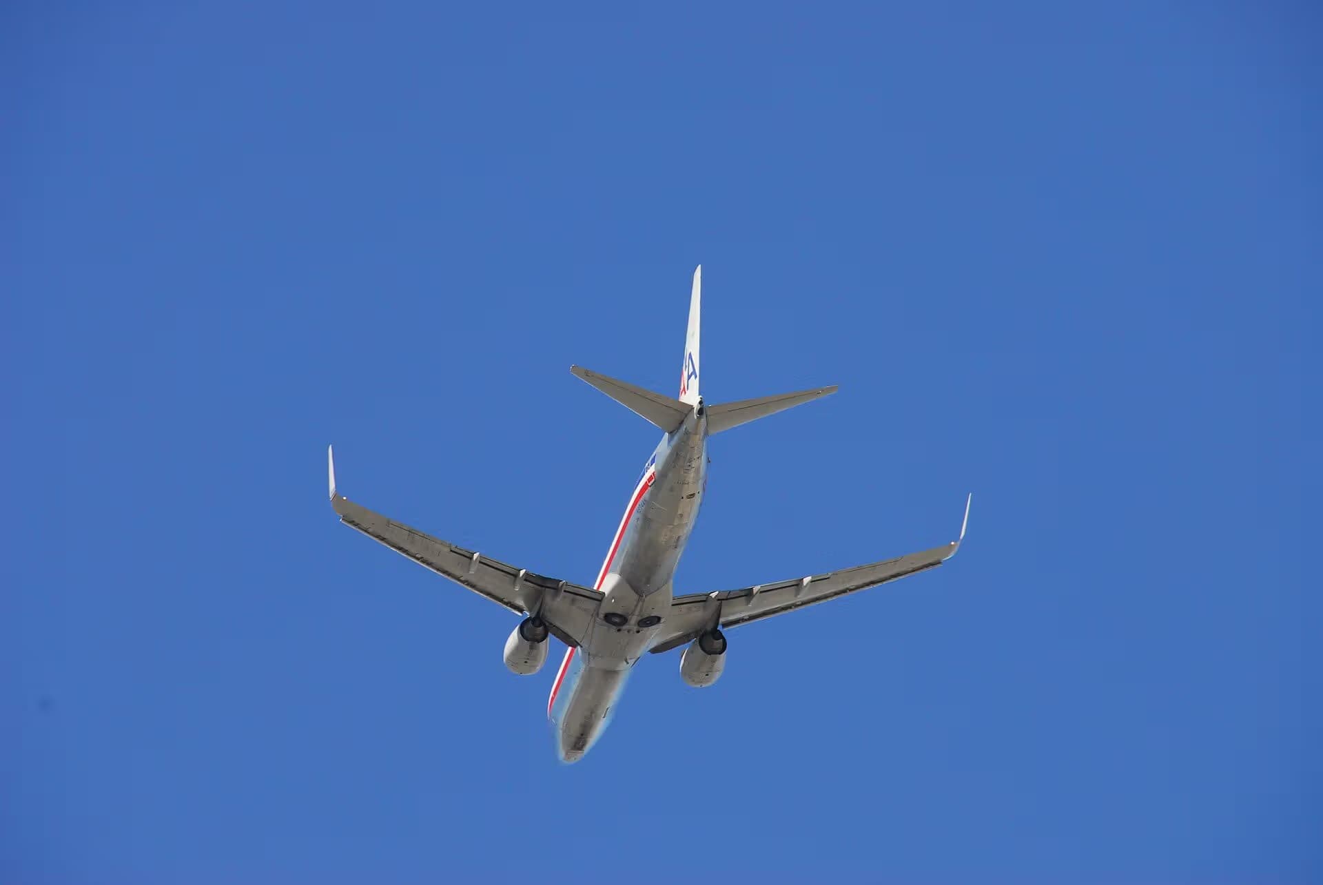 N974AN — Twin-engine aircraft