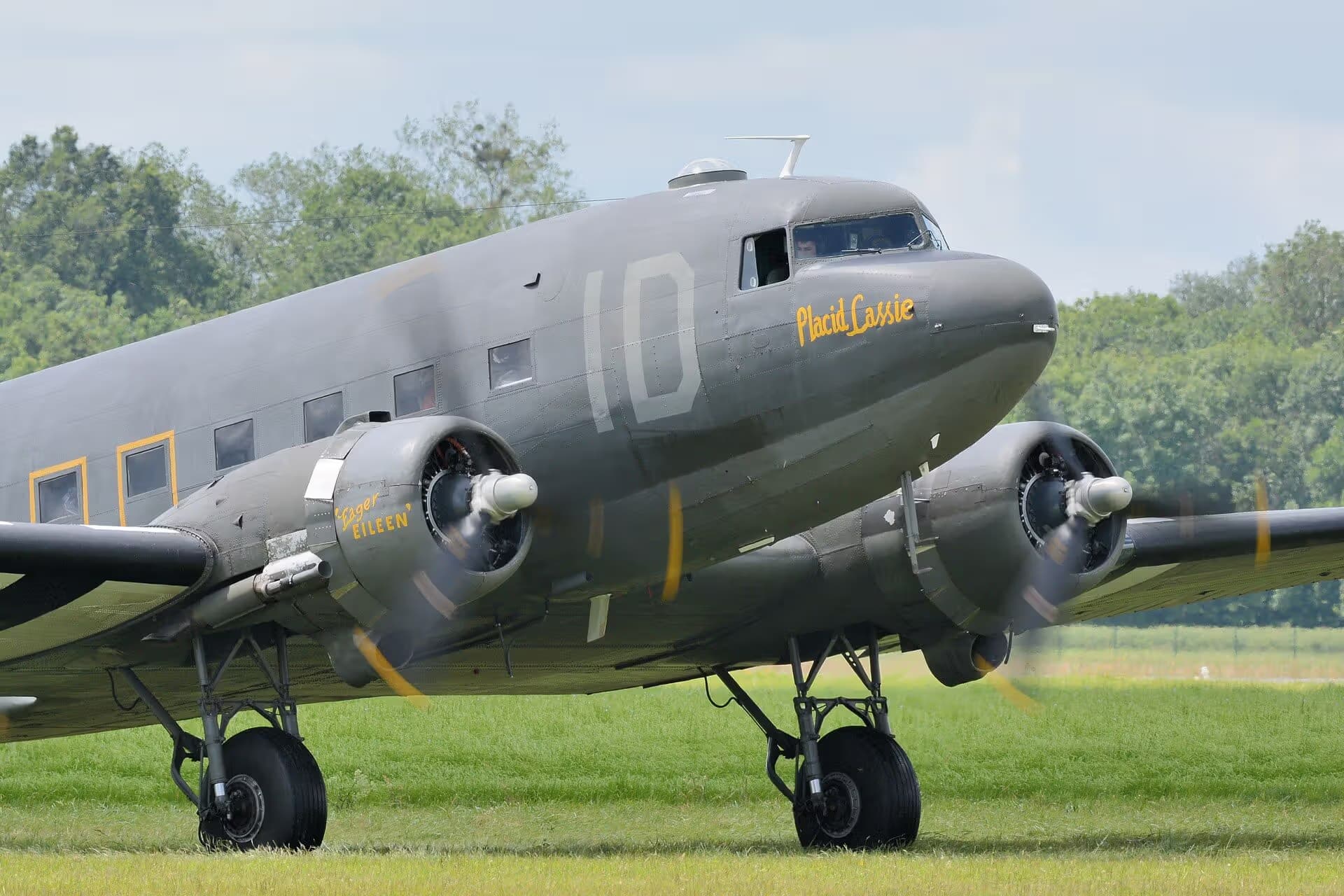 Unidentified — Aircraft