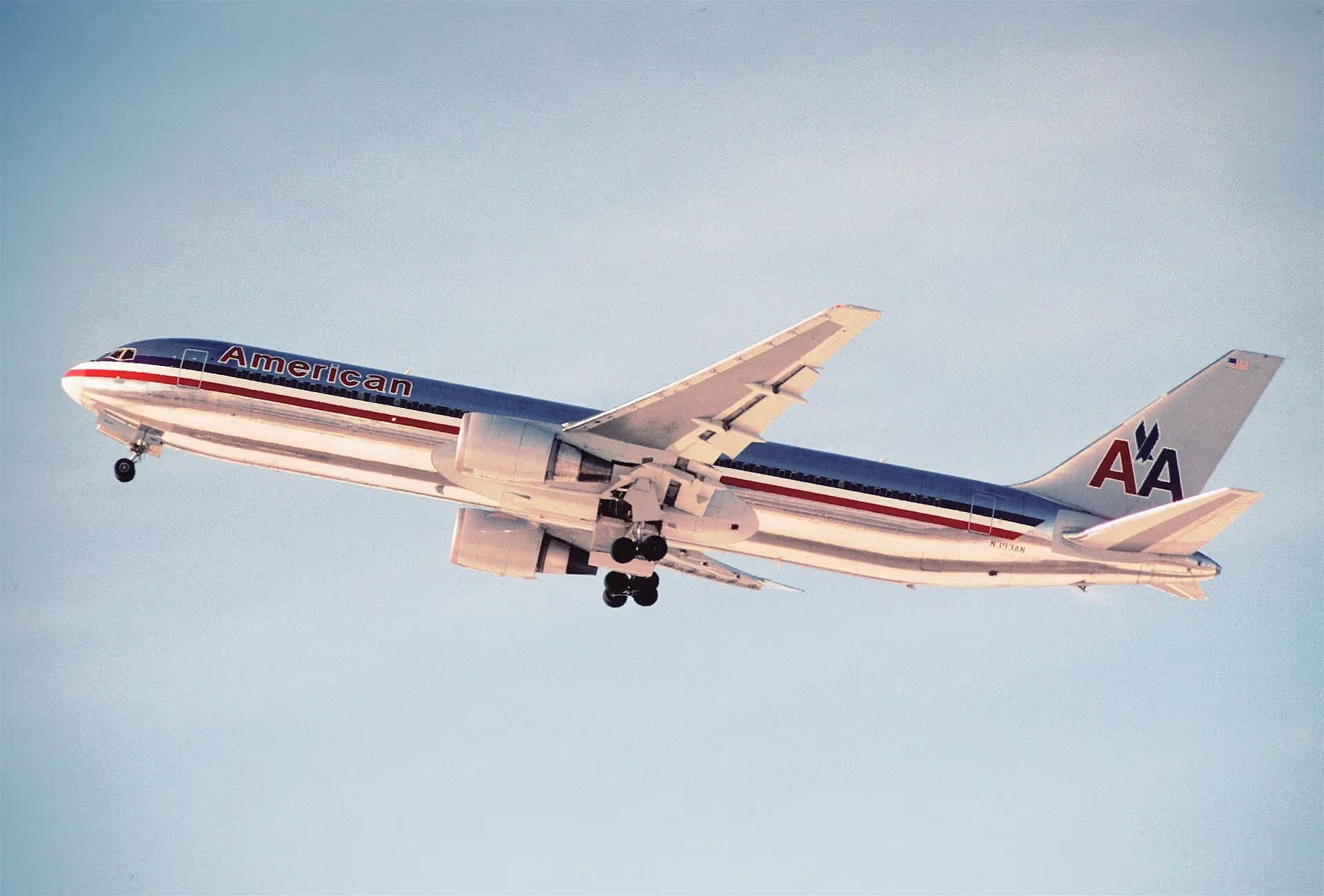 N393AN — Boeing