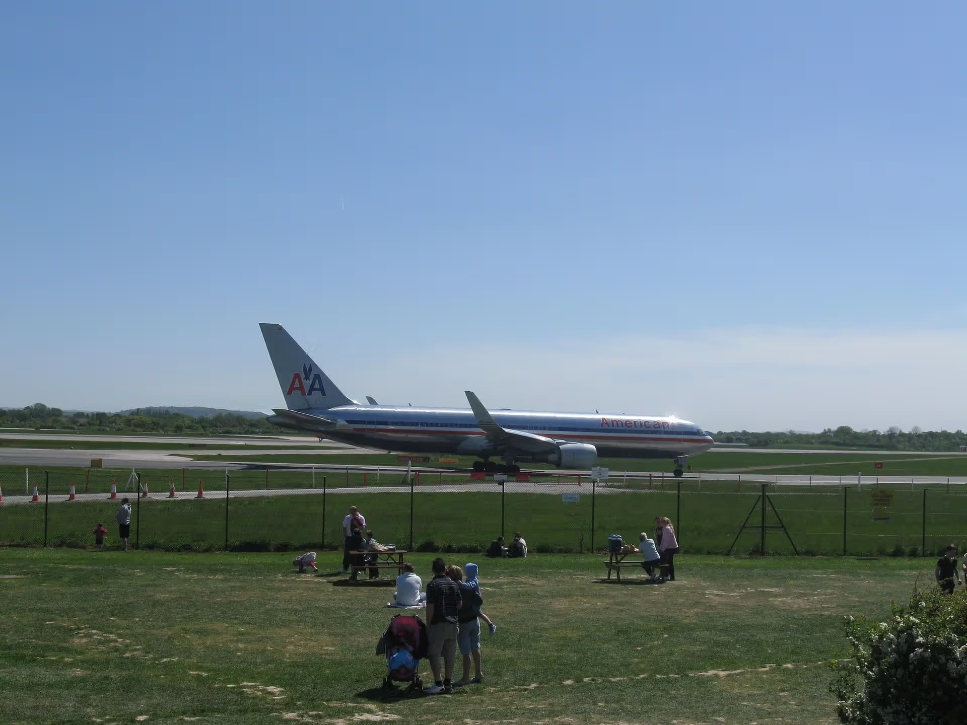 N345AN — Twin-engine aircraft