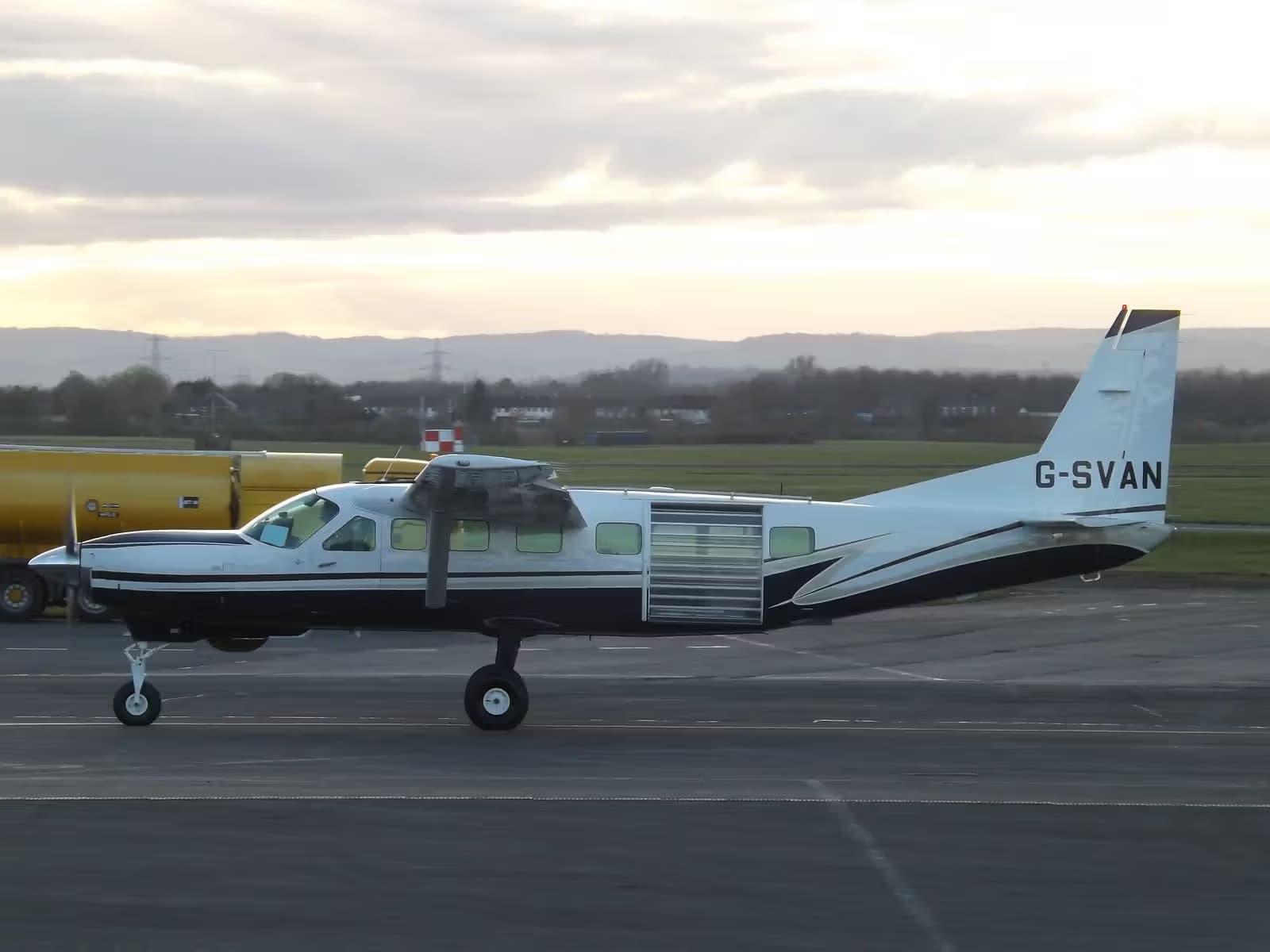 G-SVAN — Cessna
