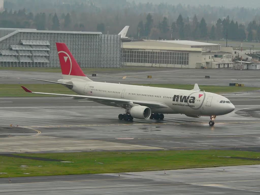 N855NW — Airbus