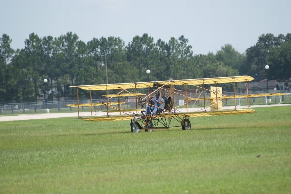 Unidentified — Aircraft